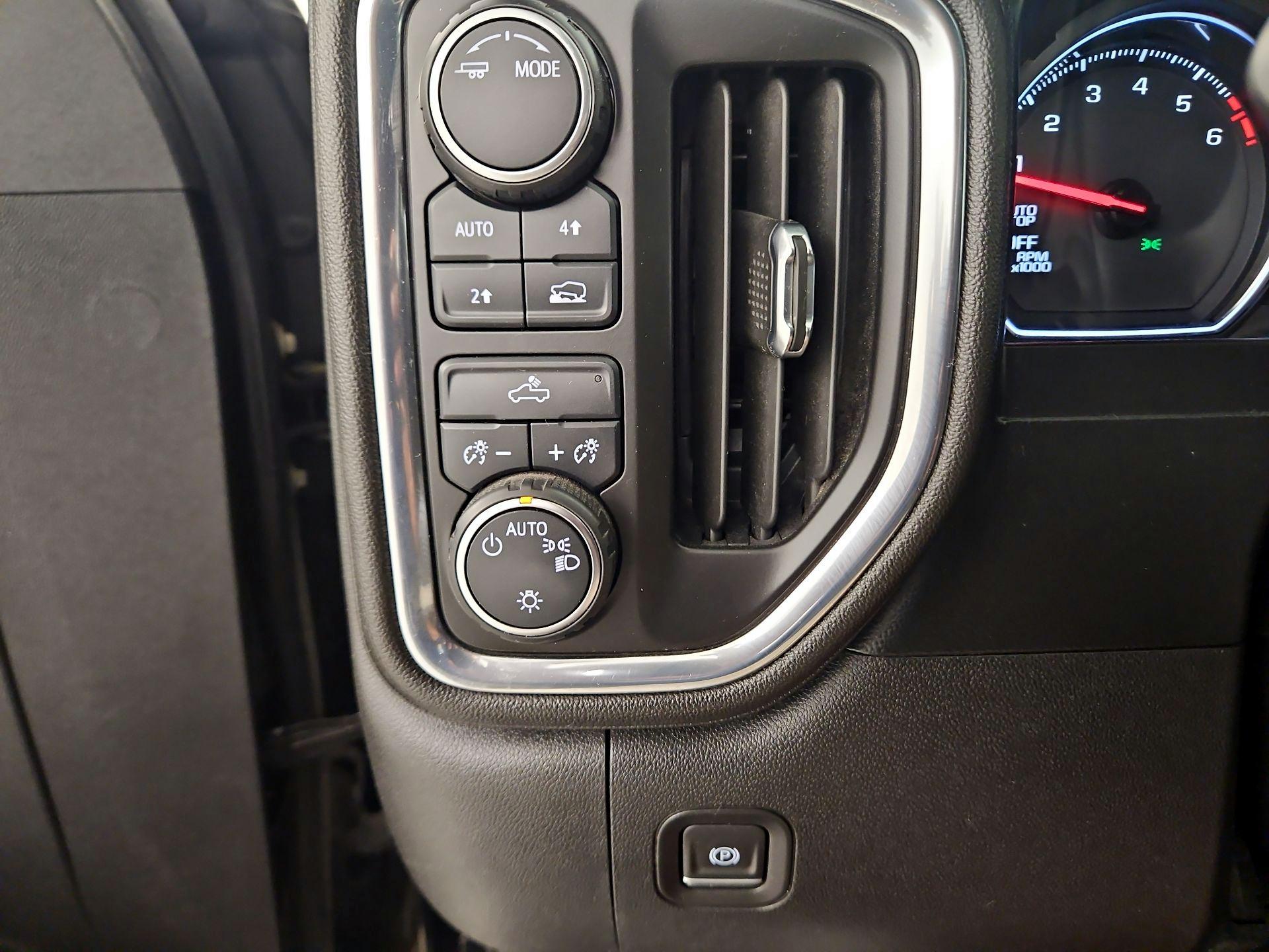 Thumbnail: 2021 Chevrolet Silverado 1500 - 13