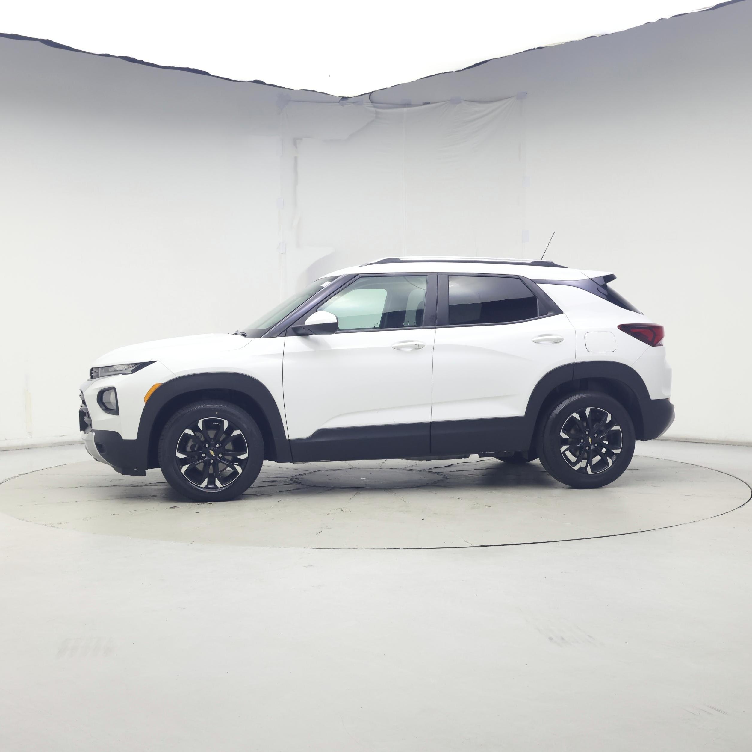 Thumbnail: 2022 Chevrolet TrailBlazer - 3