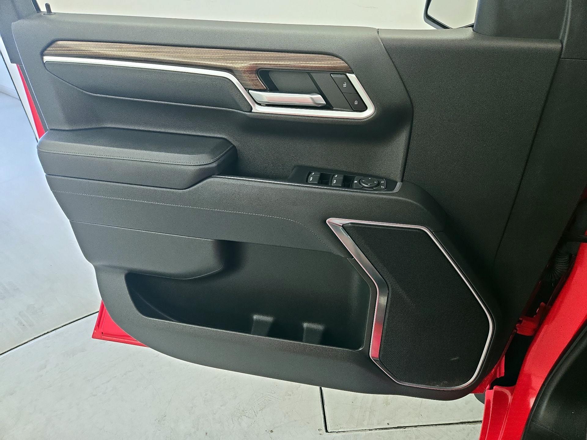 Thumbnail: 2022 Chevrolet Silverado 1500 - 12