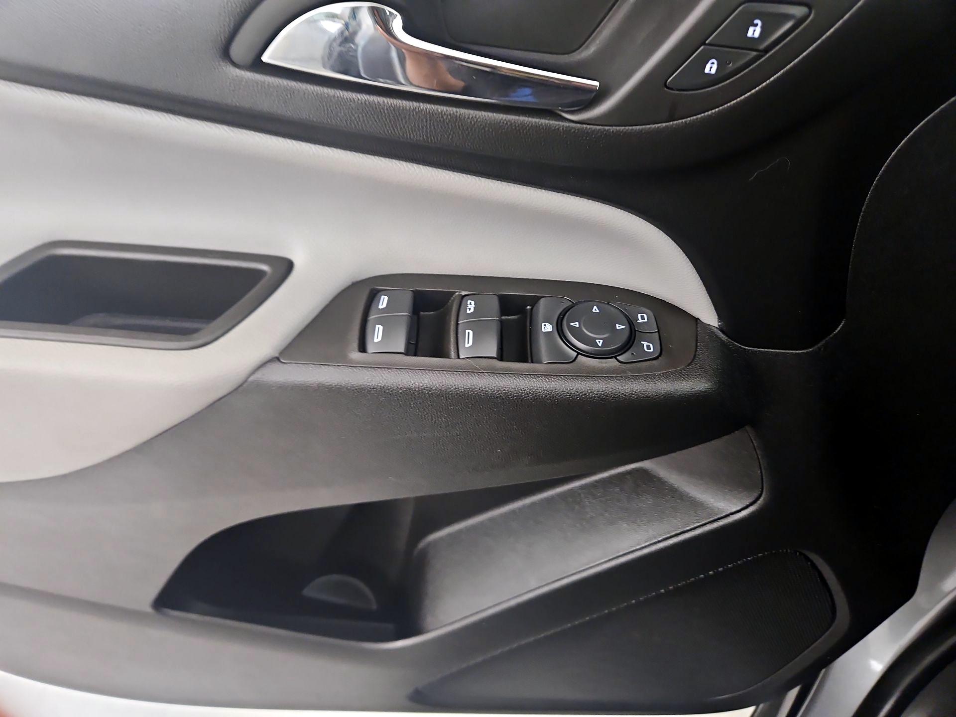 Thumbnail: 2023 Chevrolet Equinox - 12
