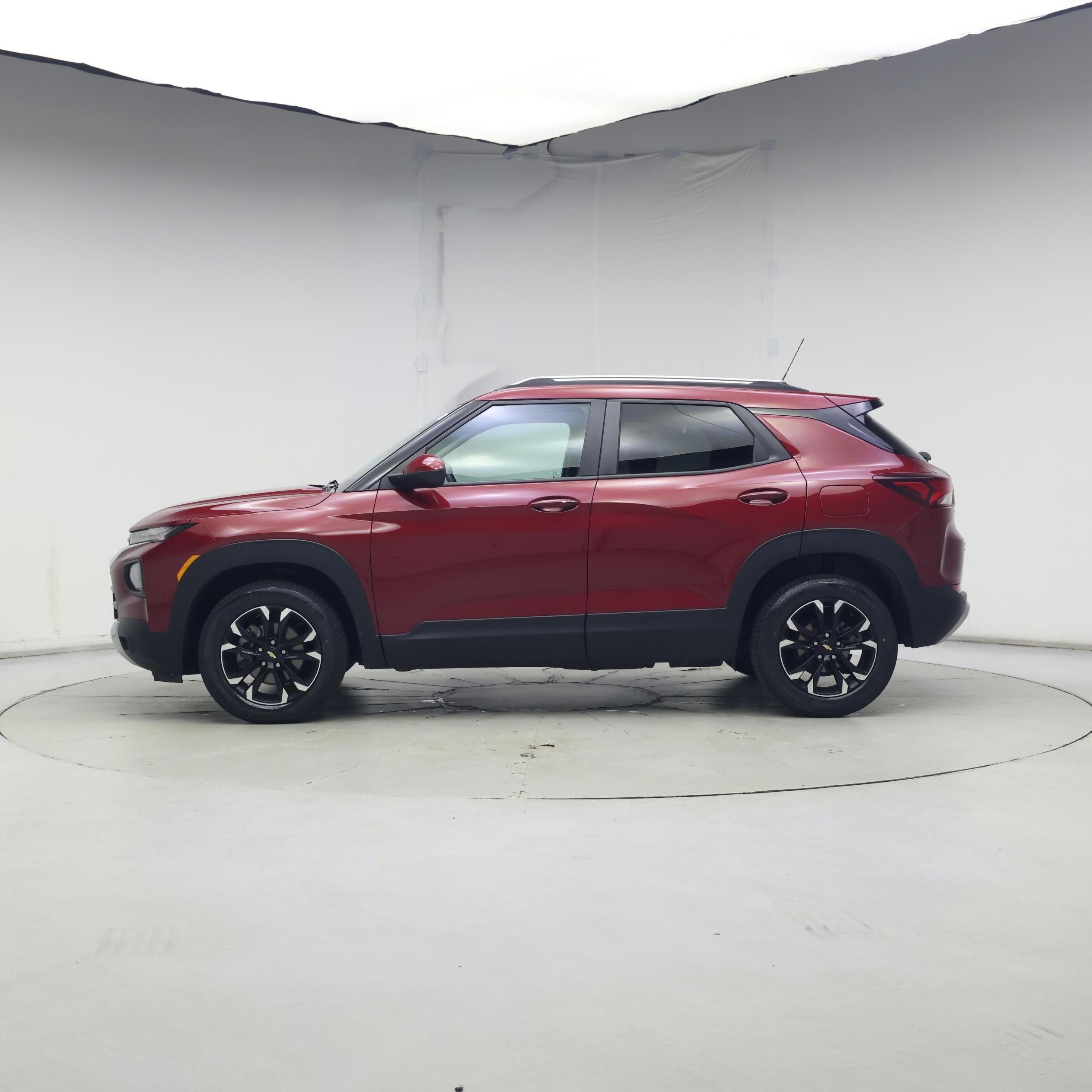 Thumbnail: 2021 Chevrolet TrailBlazer - 3
