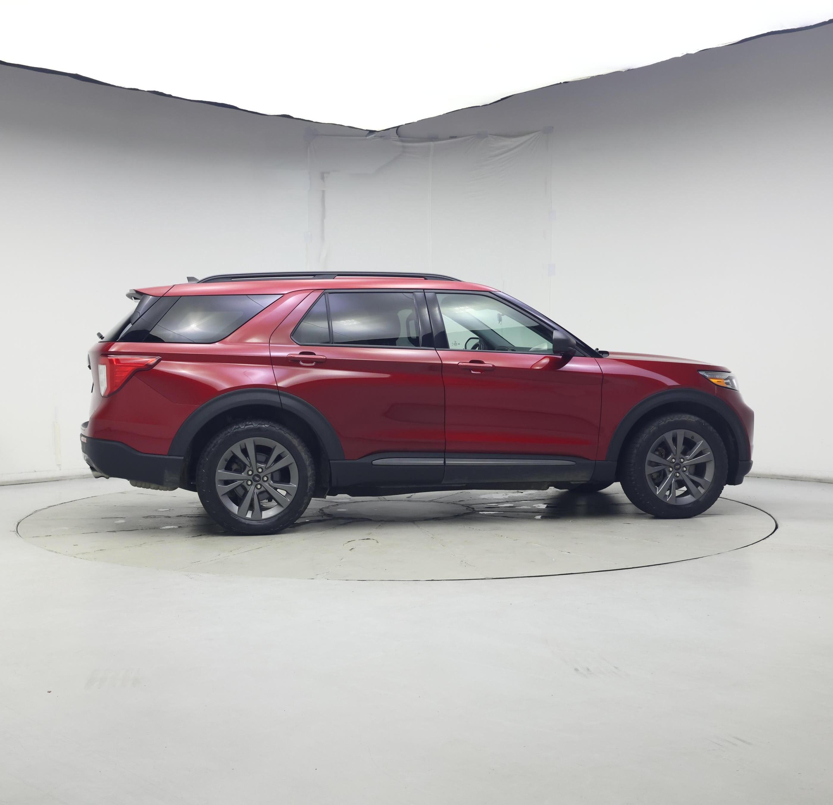 Thumbnail: 2021 Ford Explorer - 7