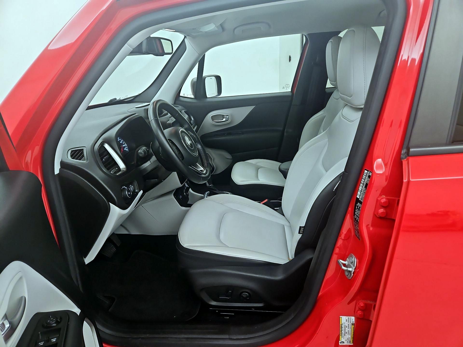 Thumbnail: 2020 Jeep Renegade - 11