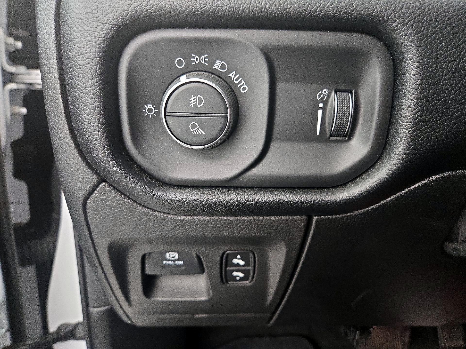 Thumbnail: 2021 RAM 1500 - 13