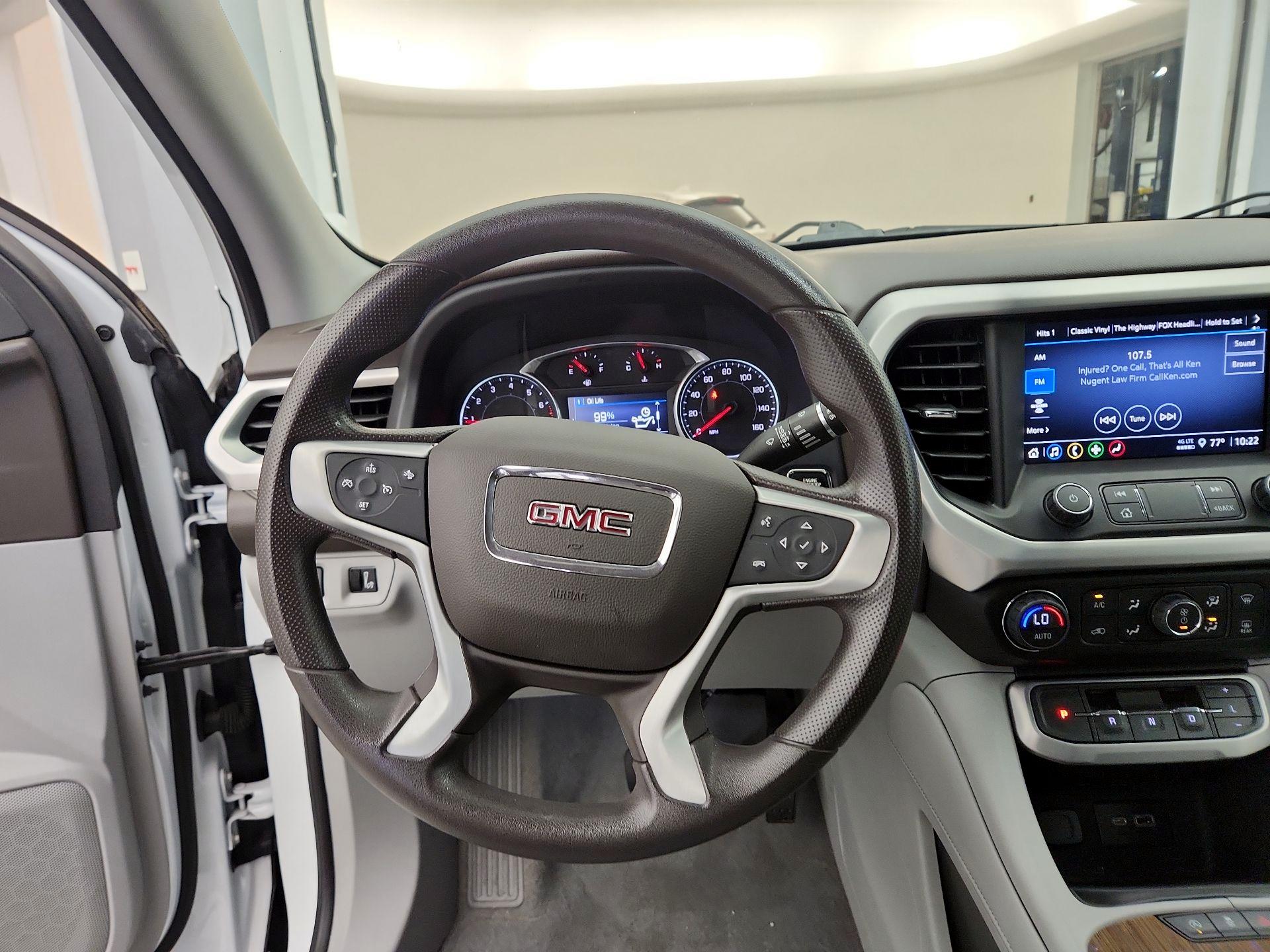Thumbnail: 2022 GMC Acadia - 10