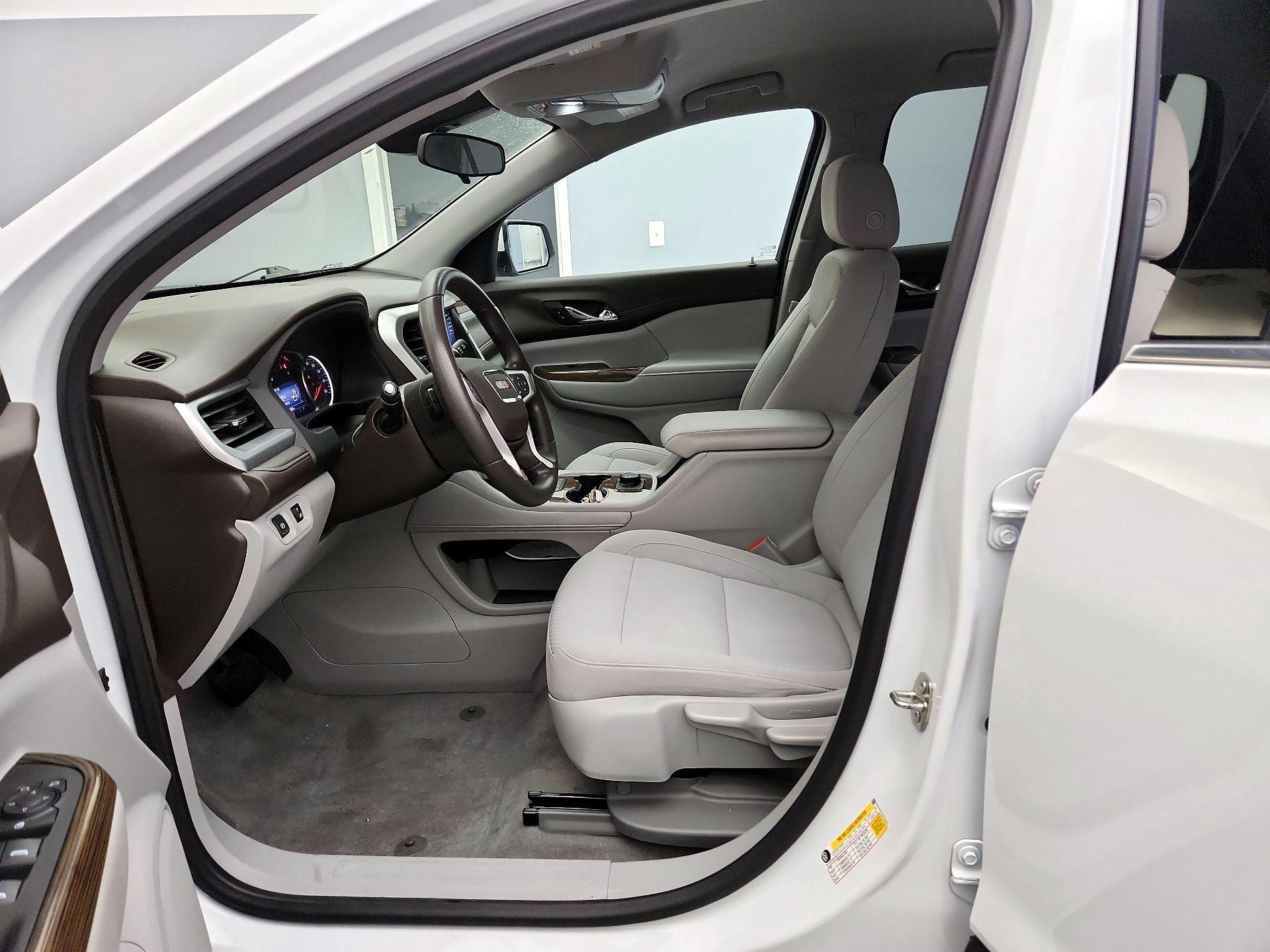 Thumbnail: 2022 GMC Acadia - 11