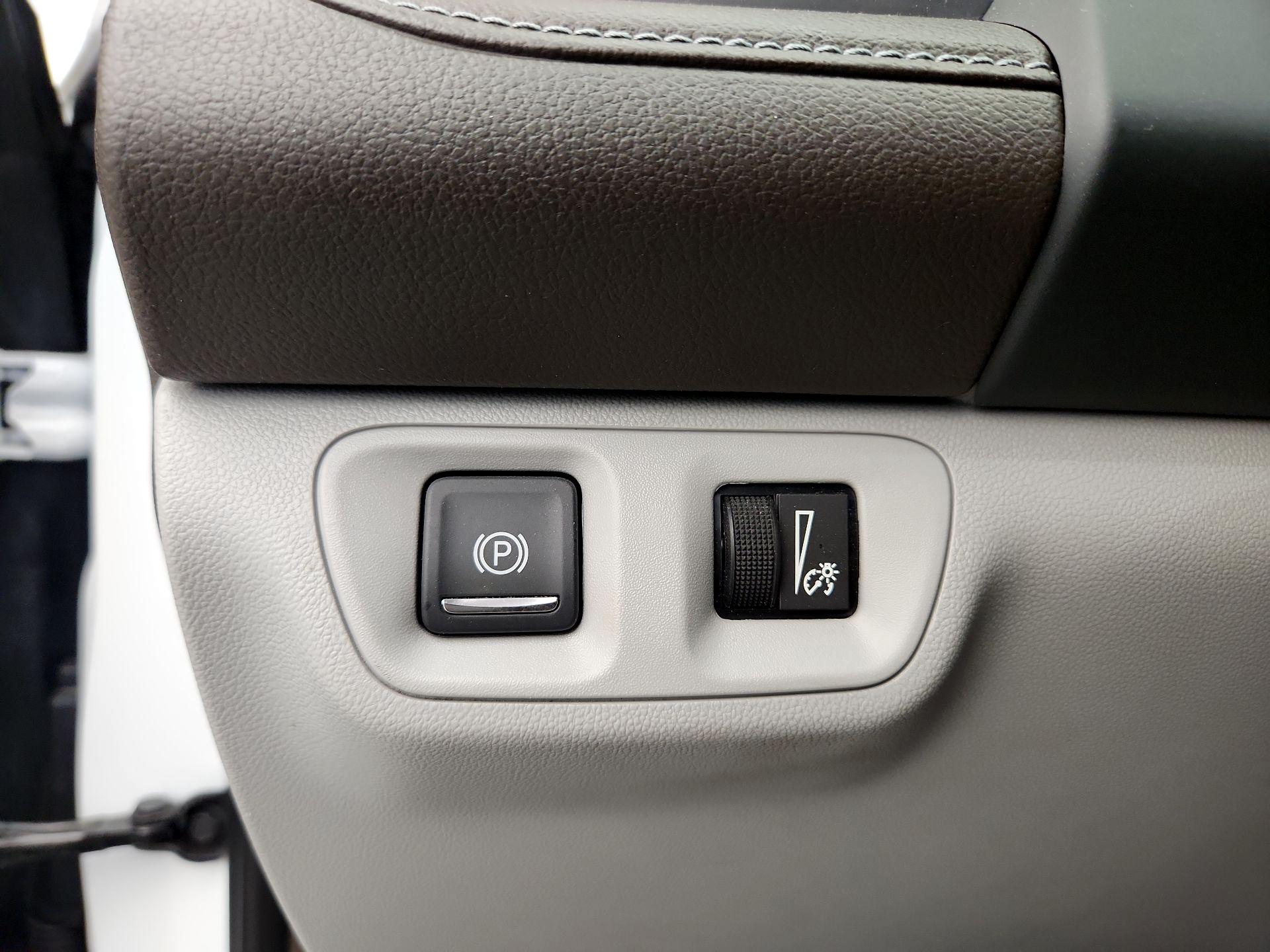 Thumbnail: 2022 GMC Acadia - 13