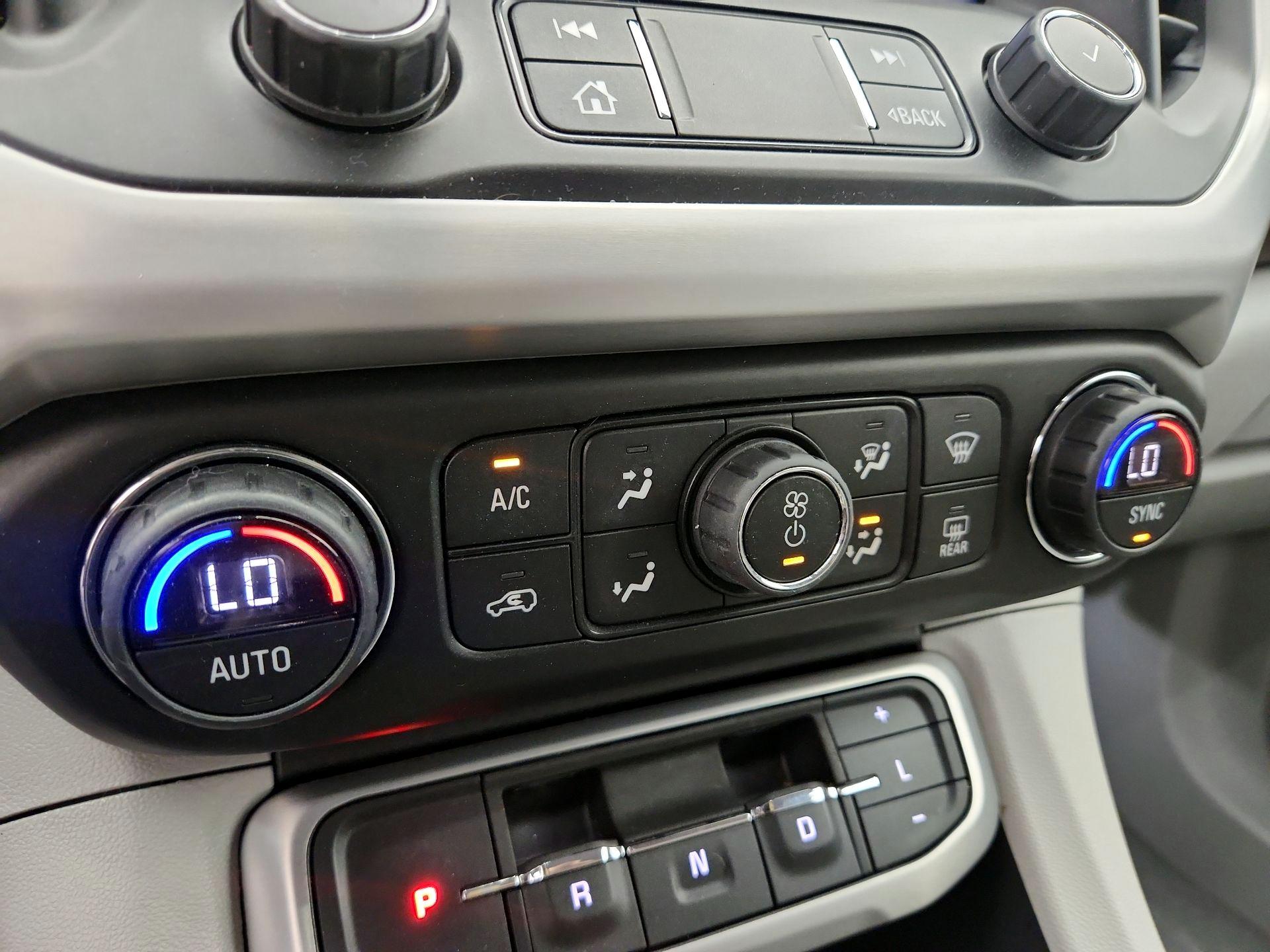 Thumbnail: 2022 GMC Acadia - 16