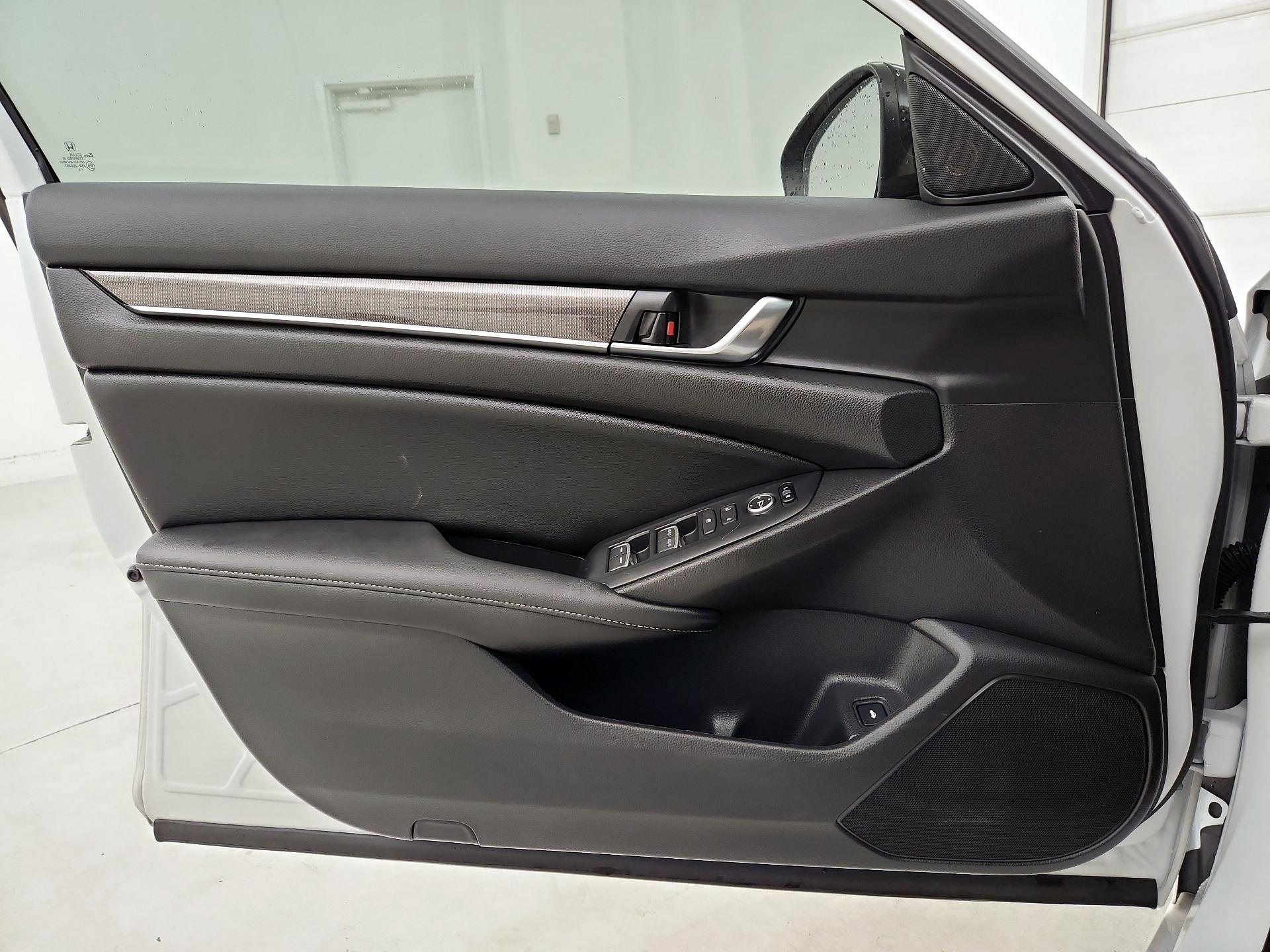 Thumbnail: 2022 Honda Accord - 12