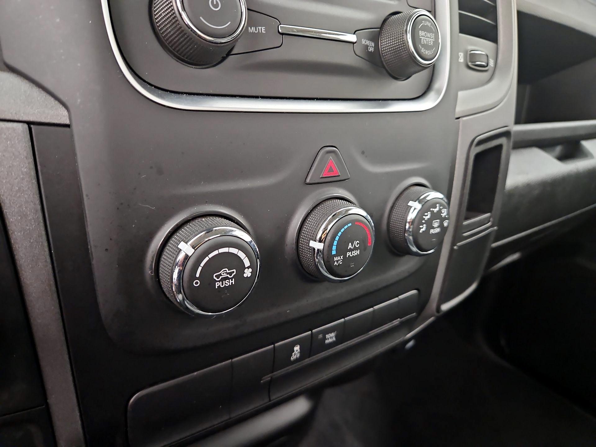 Thumbnail: 2022 RAM 1500 Classic - 17