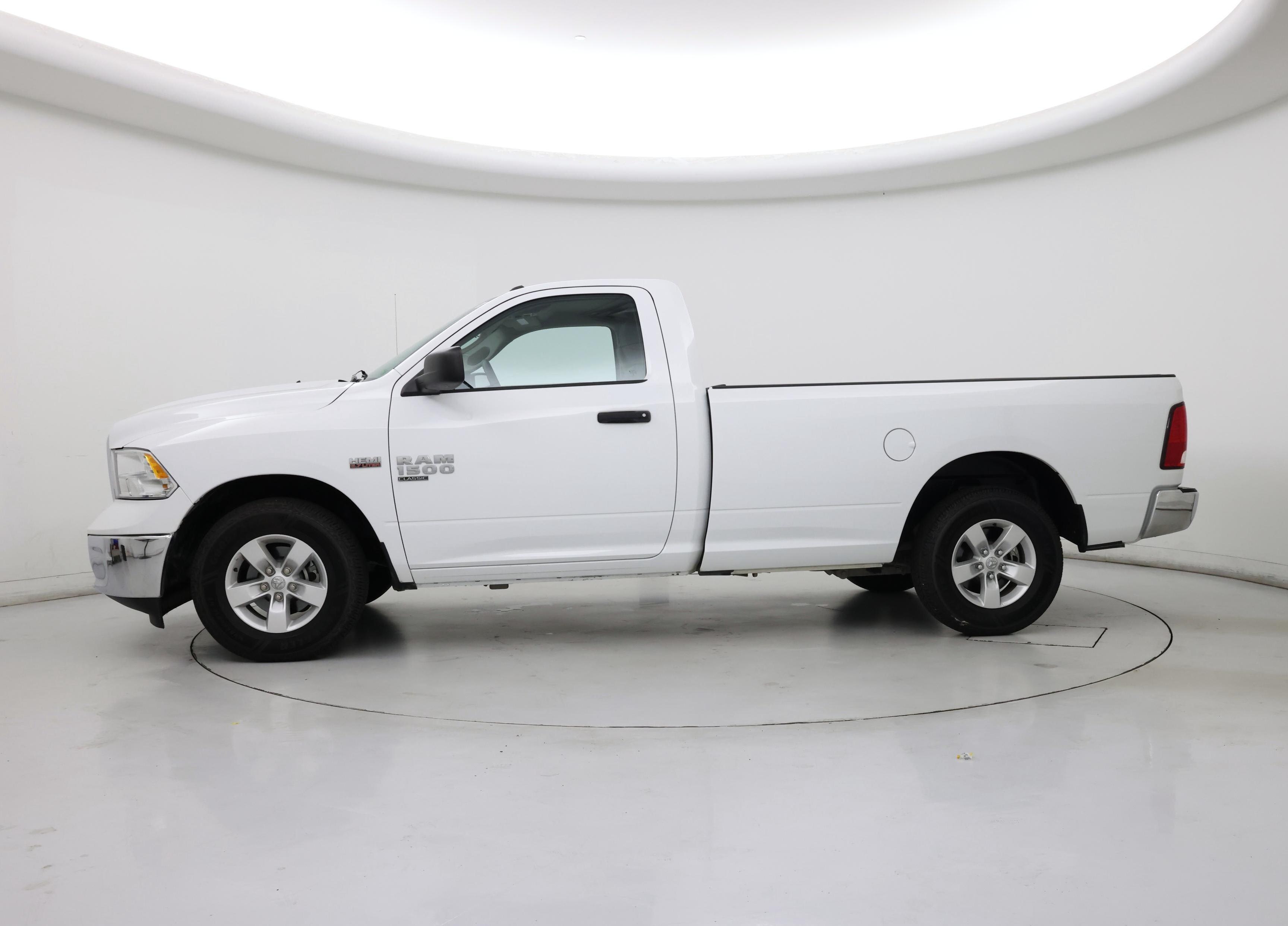 Thumbnail: 2022 RAM 1500 Classic - 3