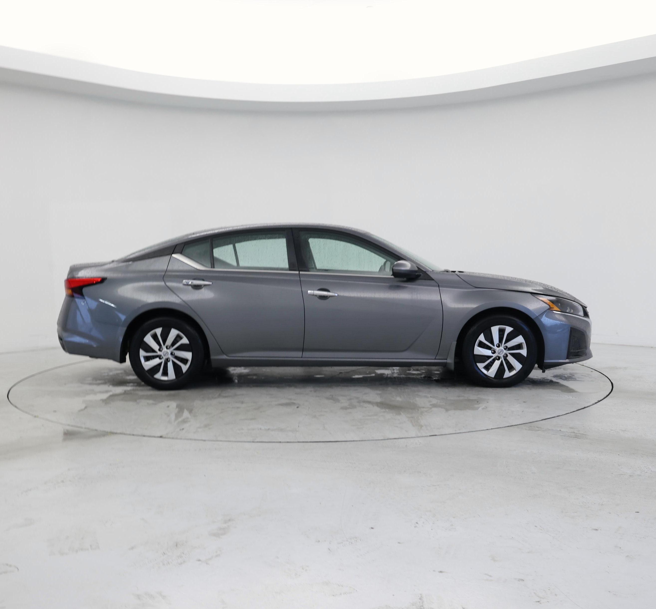 Thumbnail: 2023 Nissan Altima - 7
