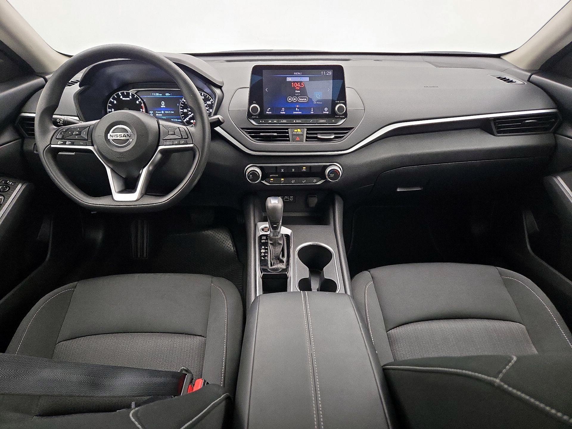 Thumbnail: 2022 Nissan Altima - 9