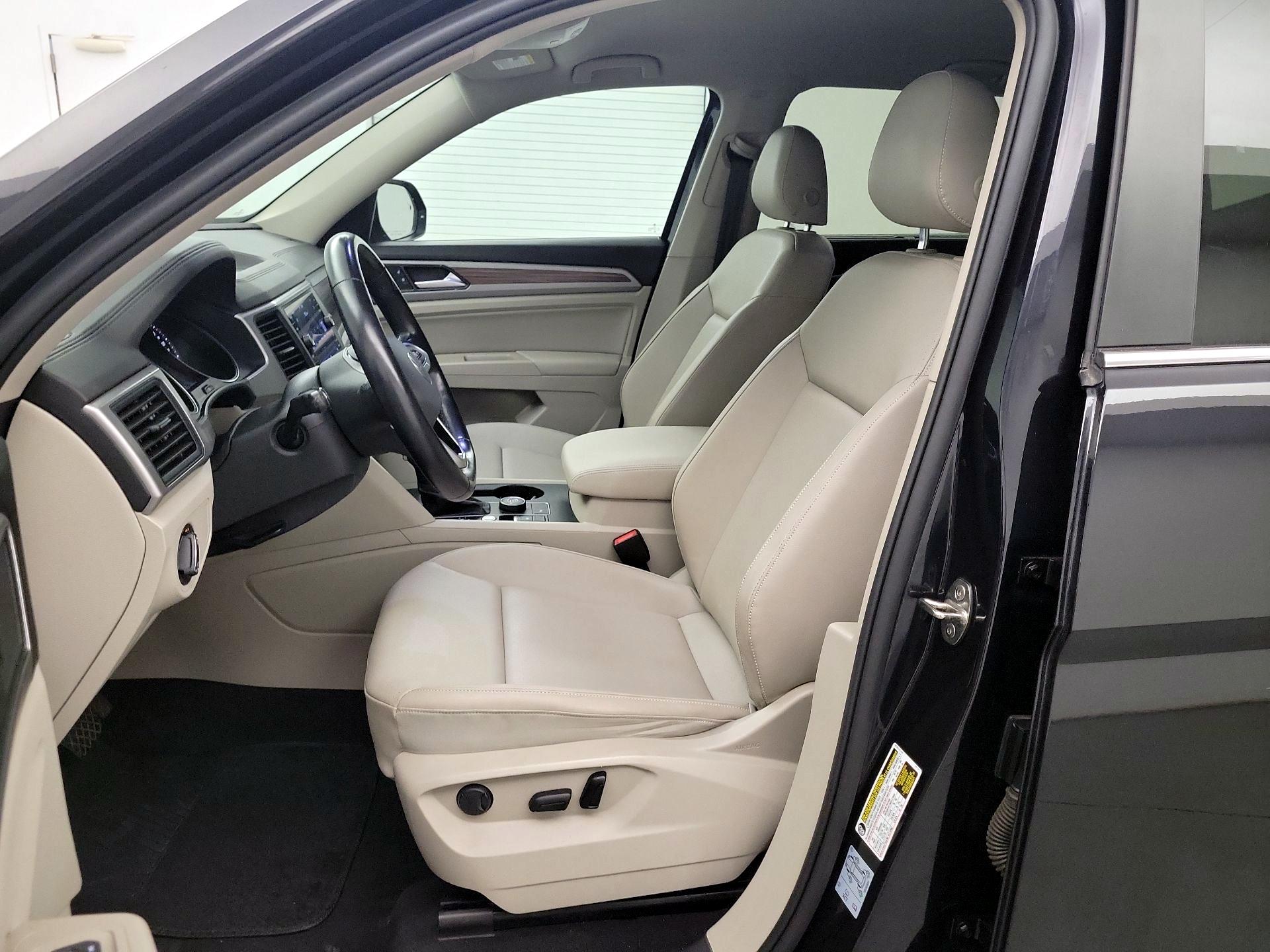 Thumbnail: 2021 Volkswagen Atlas - 11