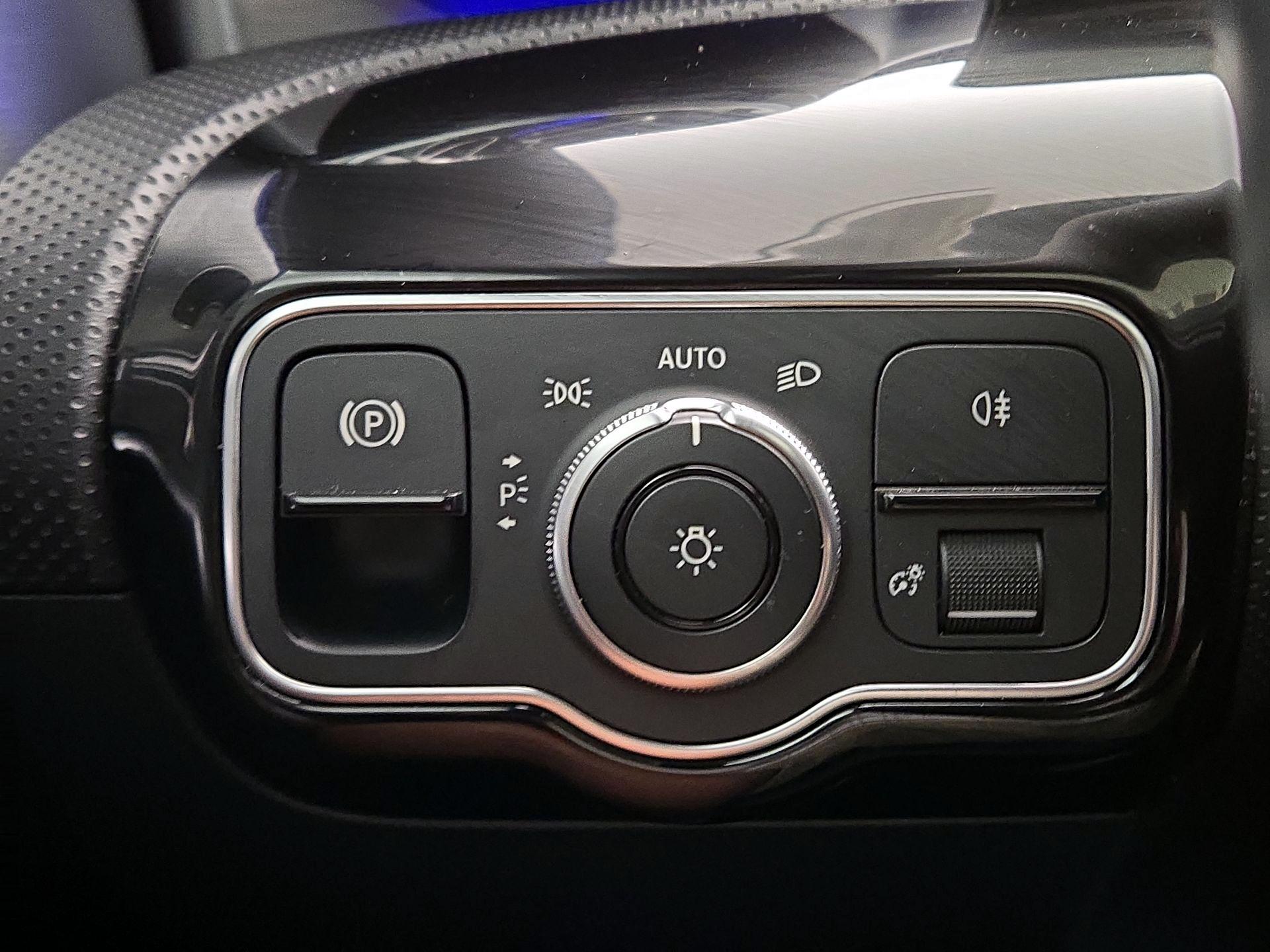 Thumbnail: 2021 Mercedes-Benz A-Class - 13
