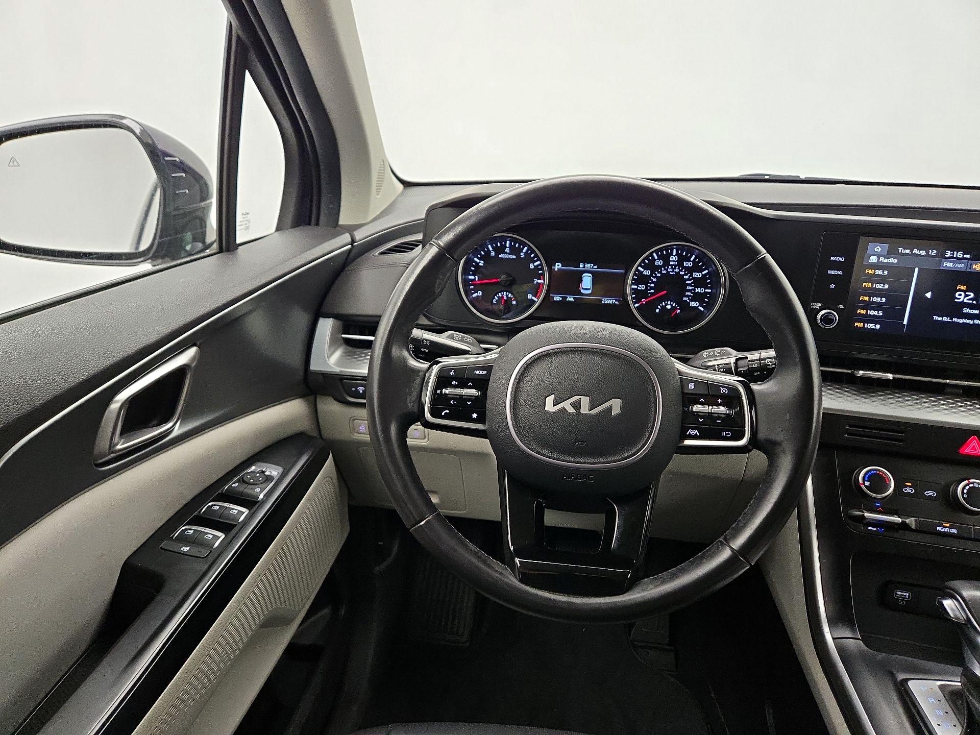 Thumbnail: 2023 Kia Carnival - 10