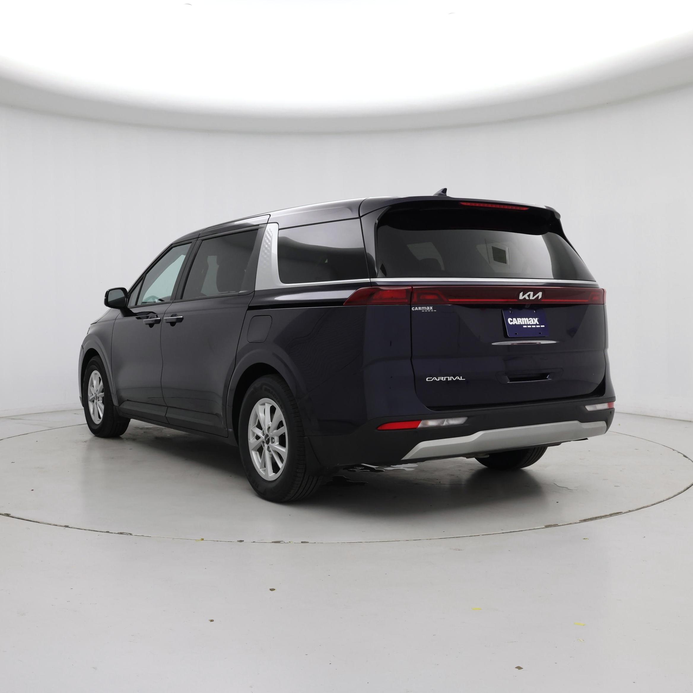 Thumbnail: 2023 Kia Carnival - 2