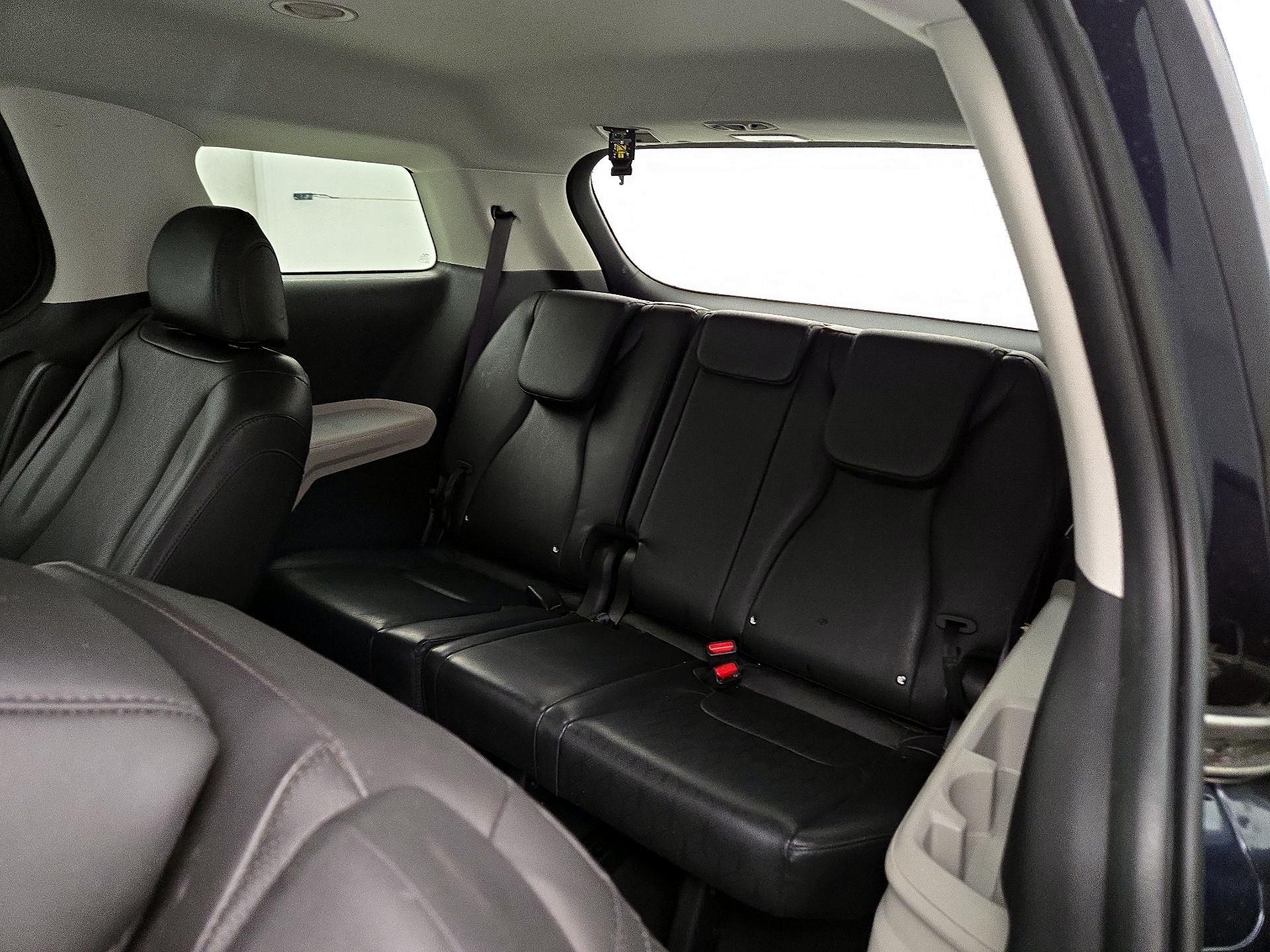 Thumbnail: 2023 Kia Carnival - 20