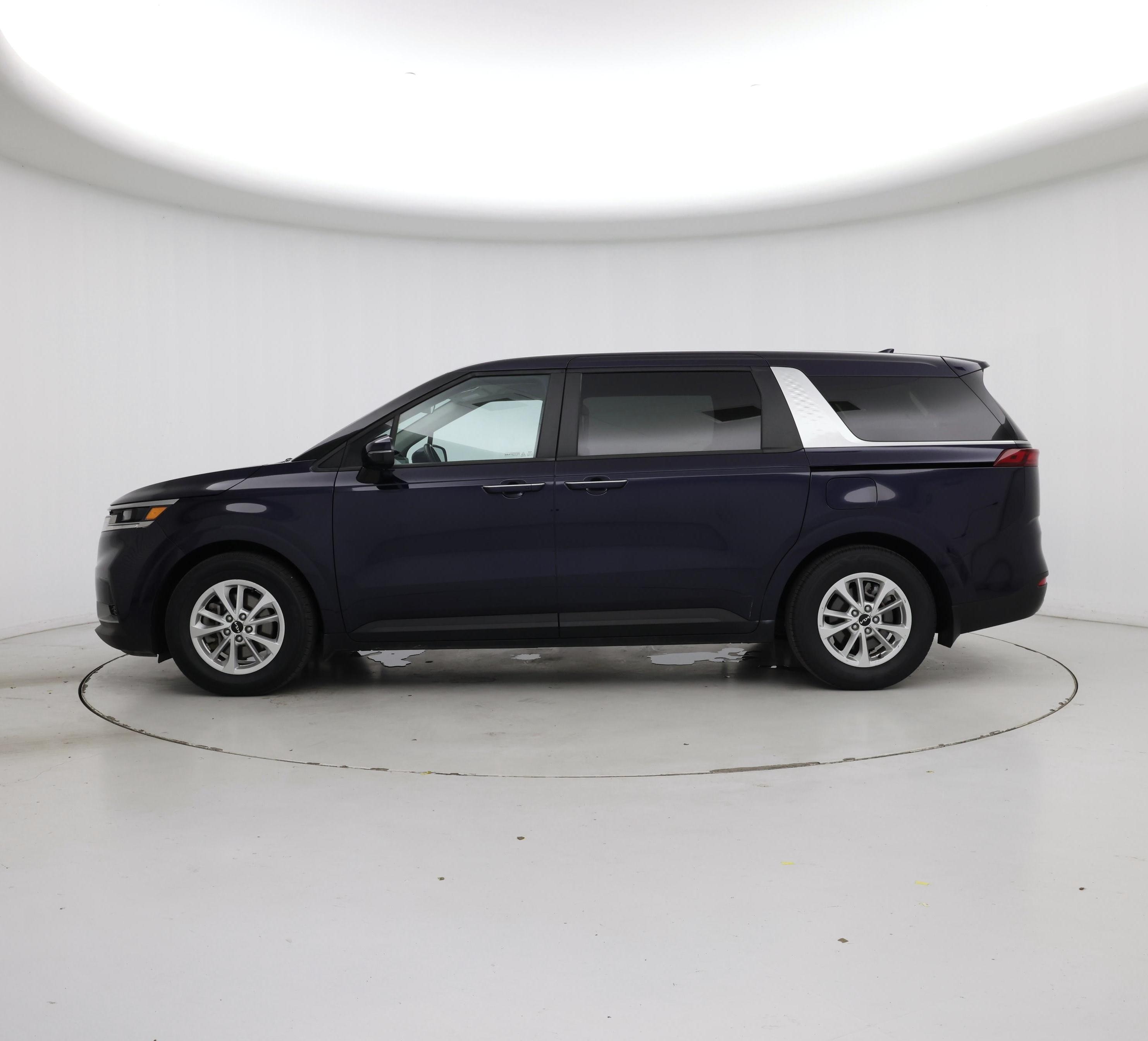 Thumbnail: 2023 Kia Carnival - 3