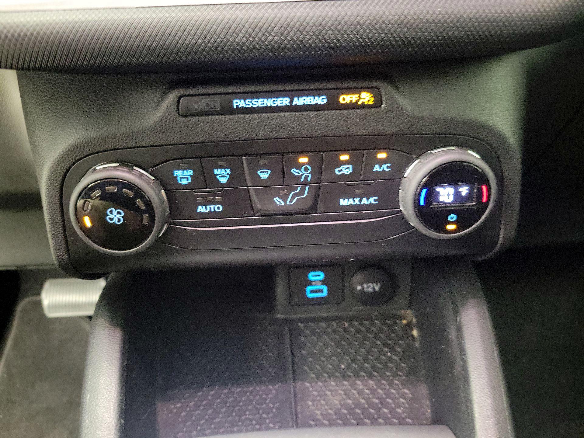 Thumbnail: 2021 Ford Bronco Sport - 16