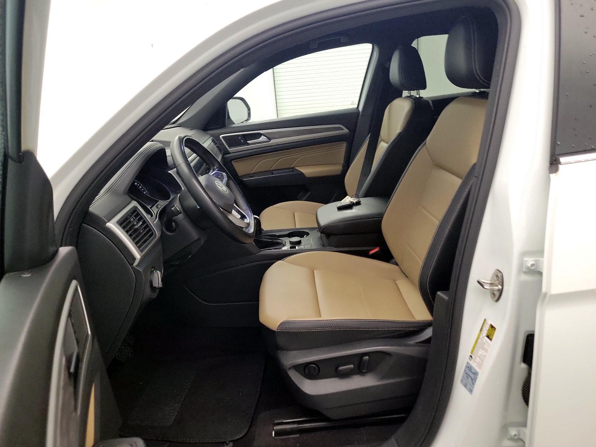 Thumbnail: 2021 Volkswagen Atlas - 11