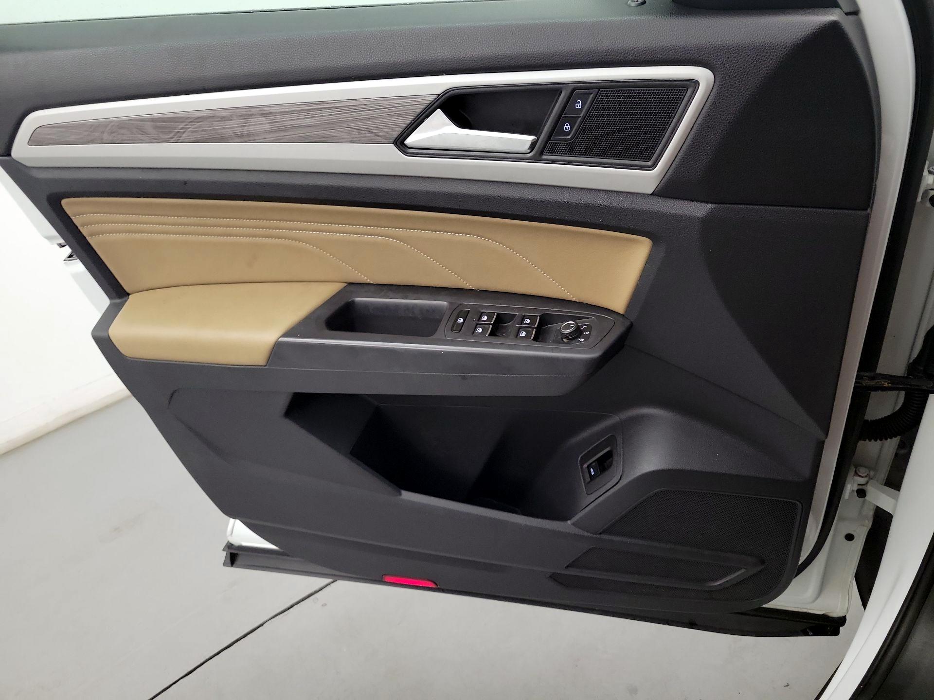 Thumbnail: 2021 Volkswagen Atlas - 12