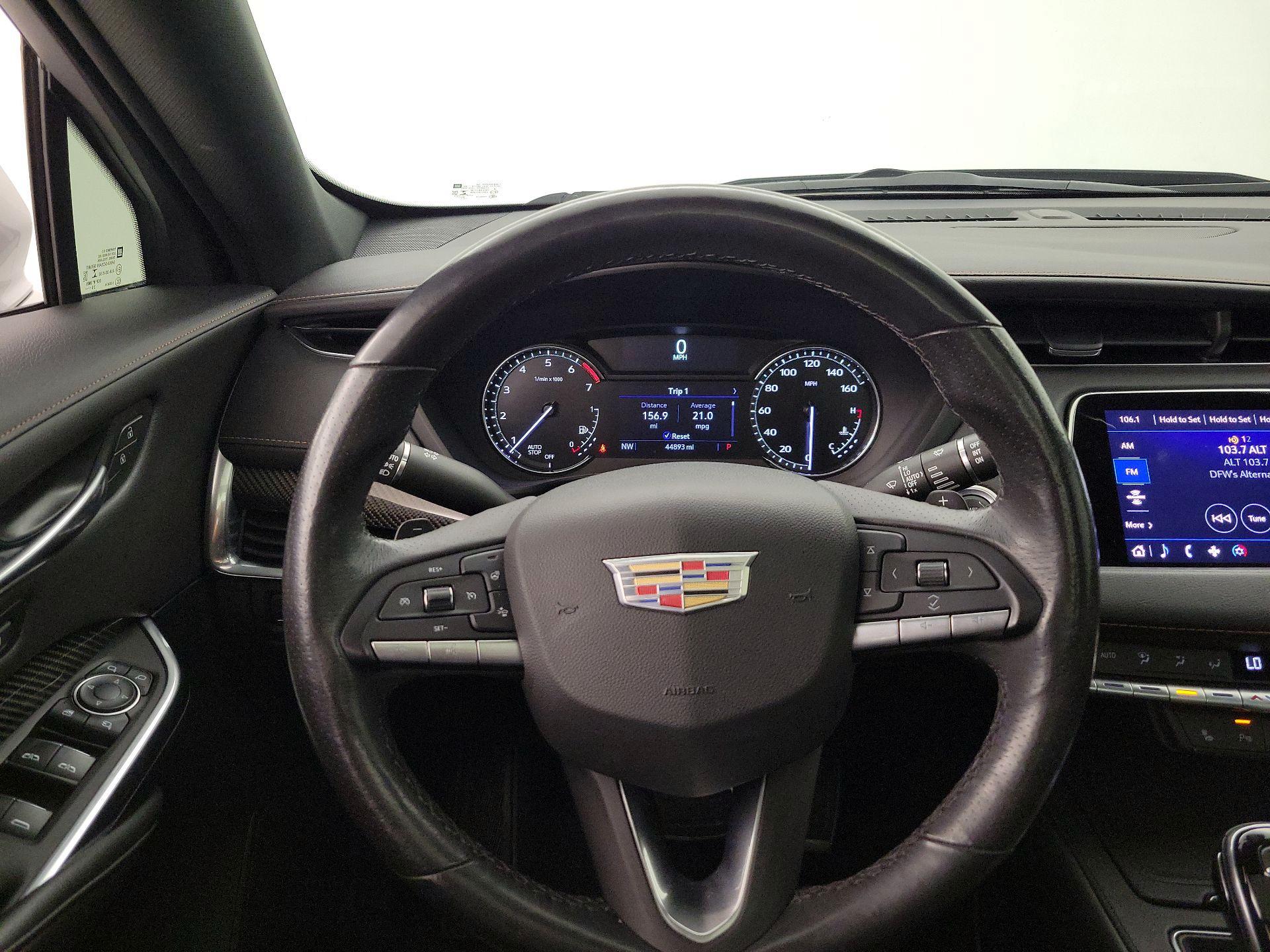 Thumbnail: 2021 Cadillac XT4 - 10