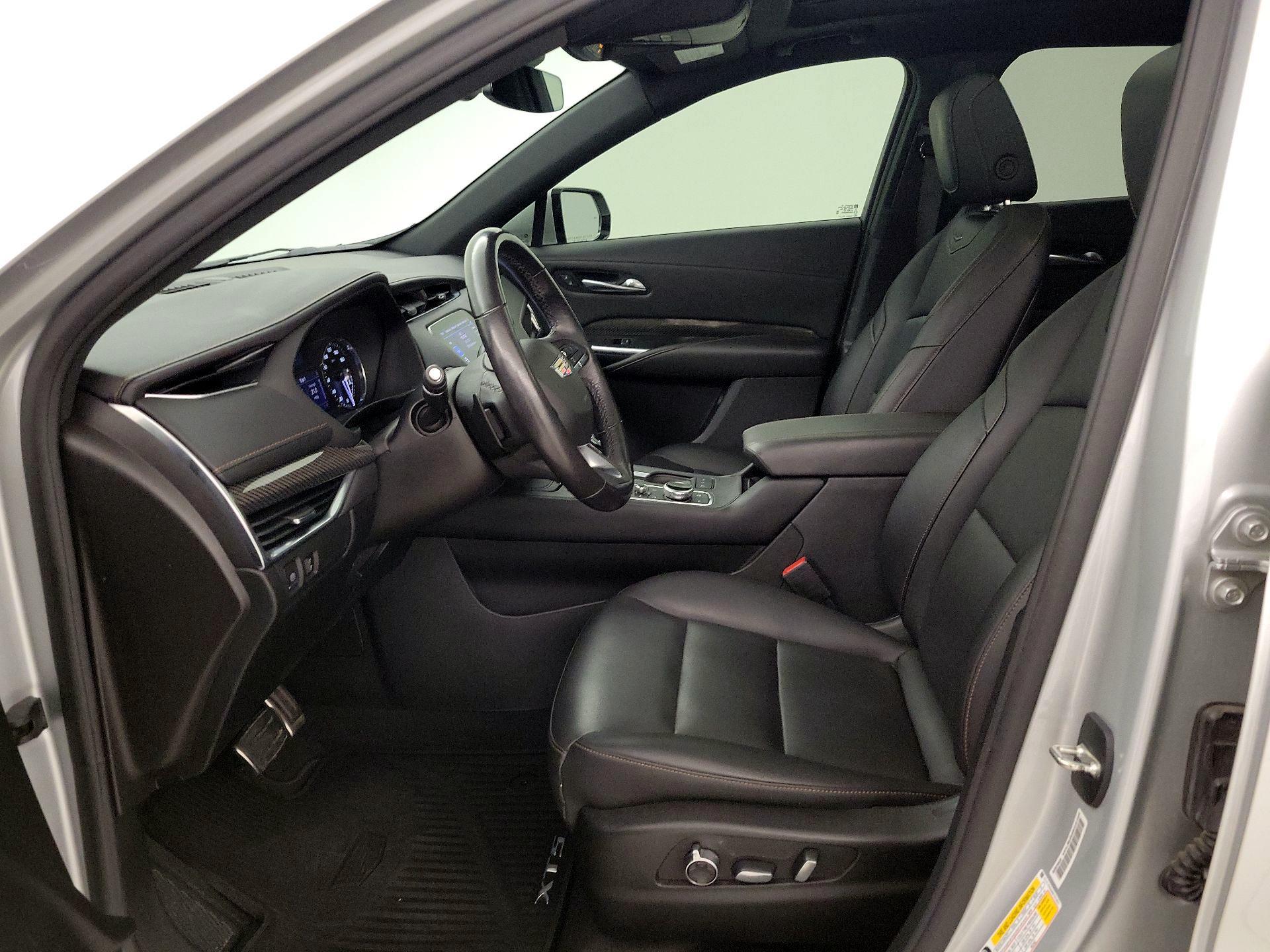 Thumbnail: 2021 Cadillac XT4 - 11