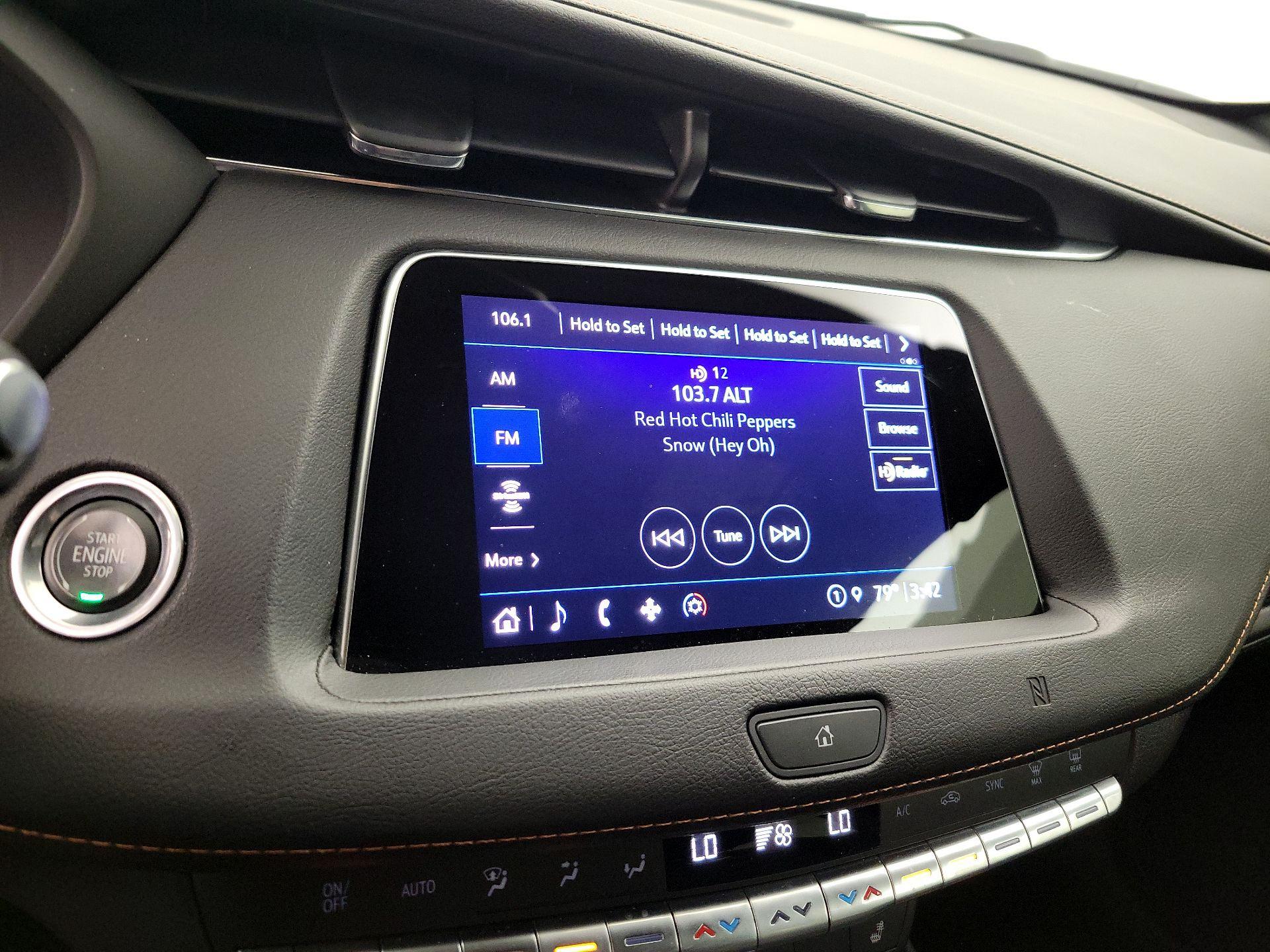 Thumbnail: 2021 Cadillac XT4 - 15