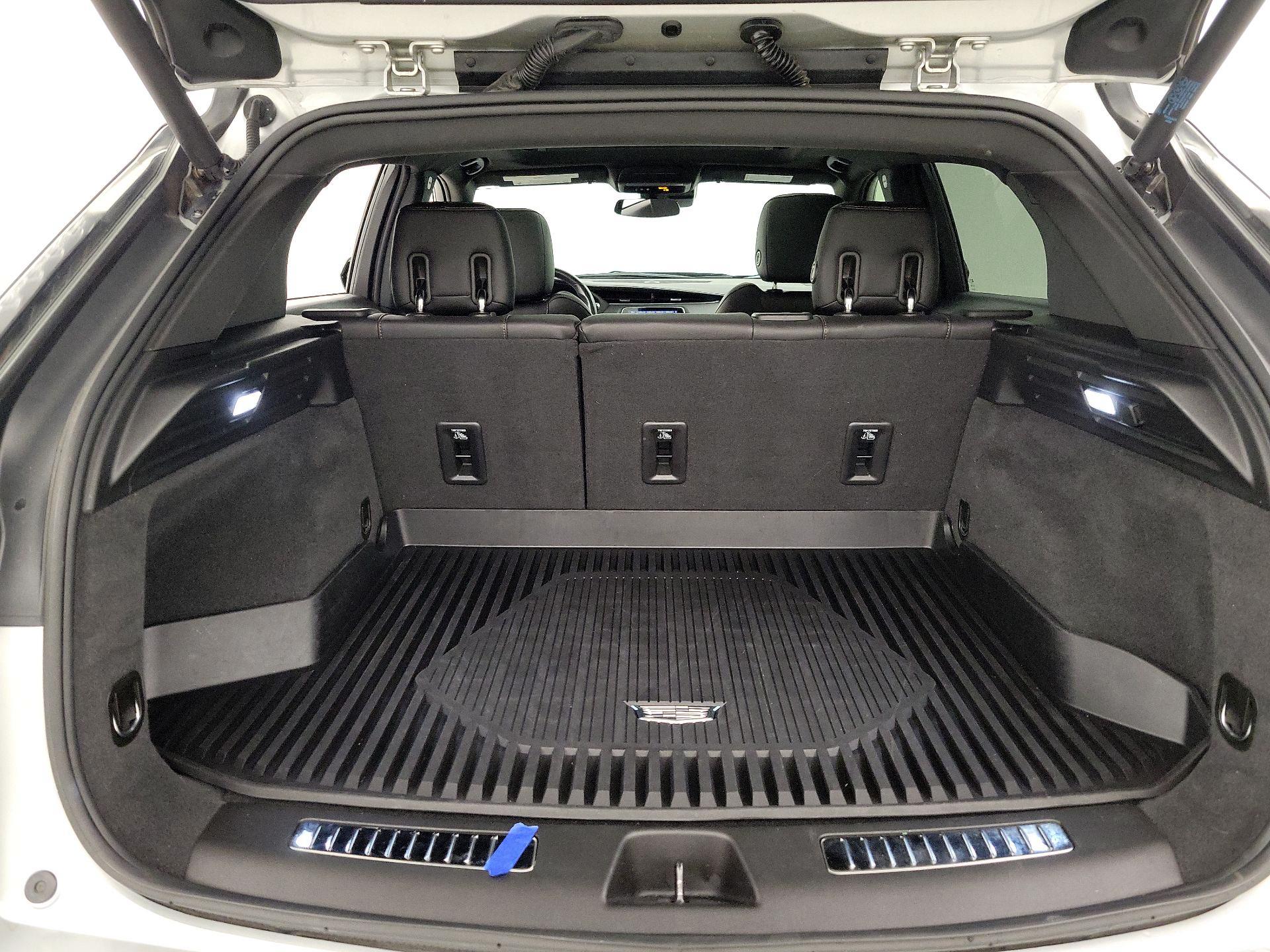 Thumbnail: 2021 Cadillac XT4 - 20