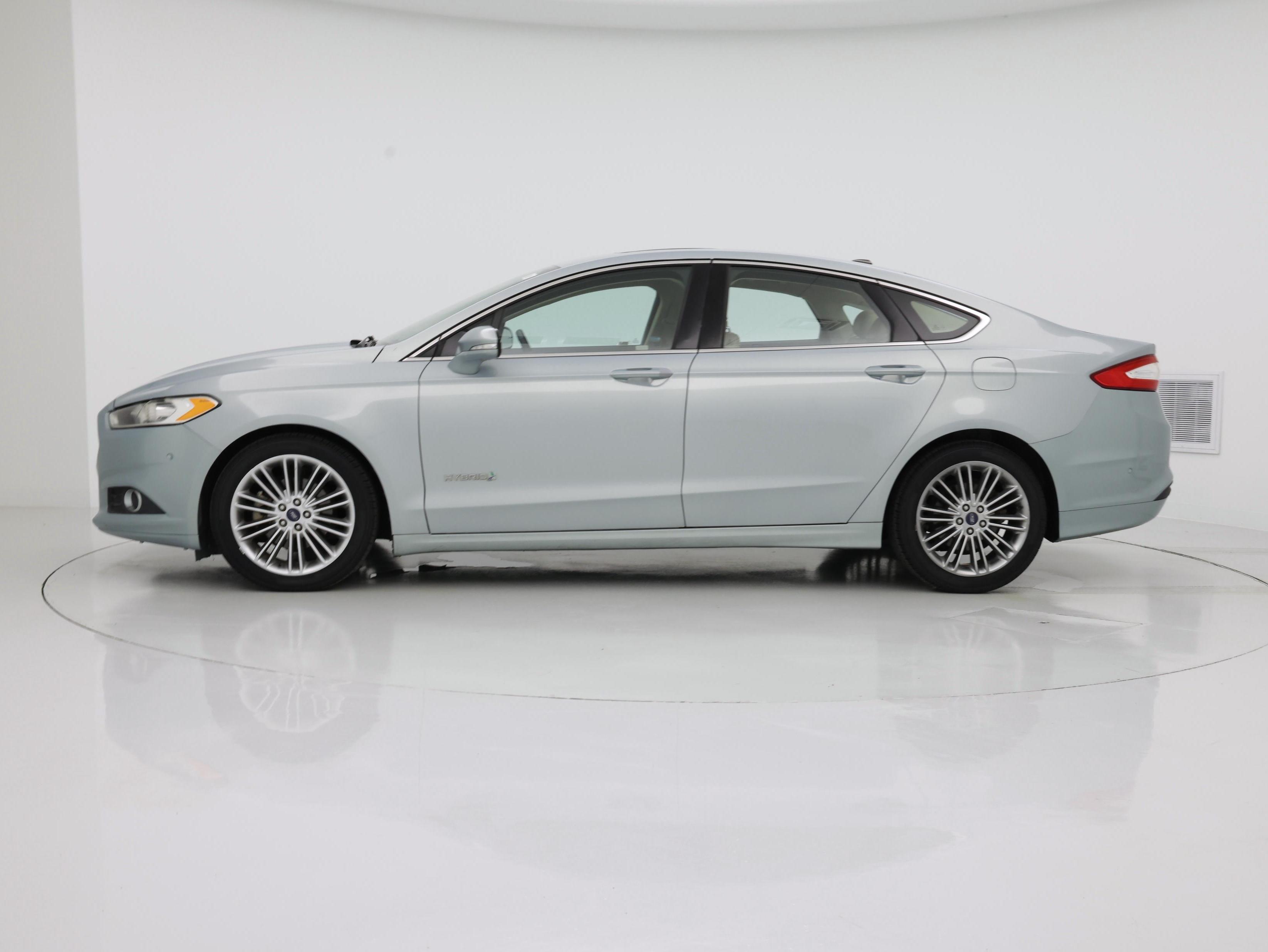 Thumbnail: 2014 Ford Fusion - 3
