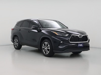 Black 2022 Toyota Highlander XLE