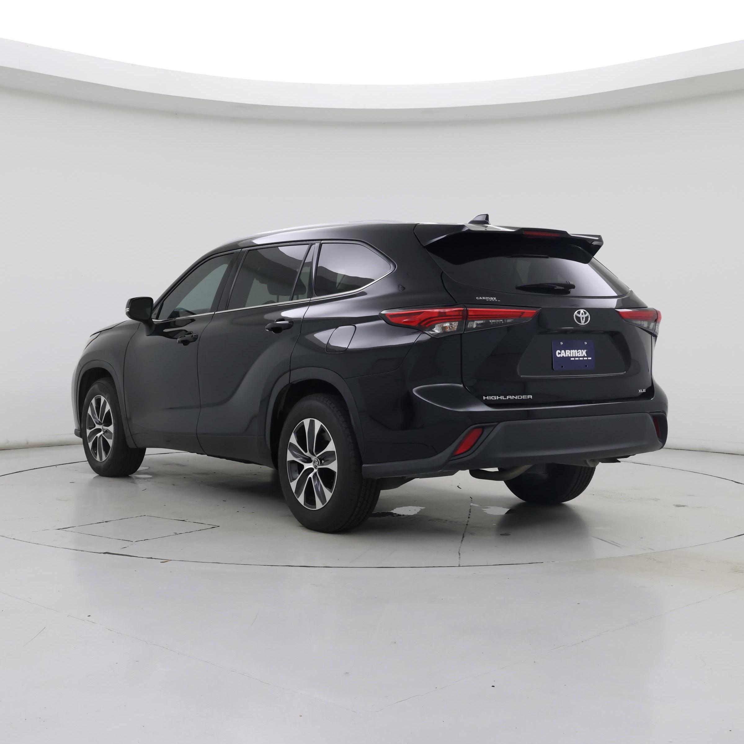Thumbnail: 2022 Toyota Highlander - 2