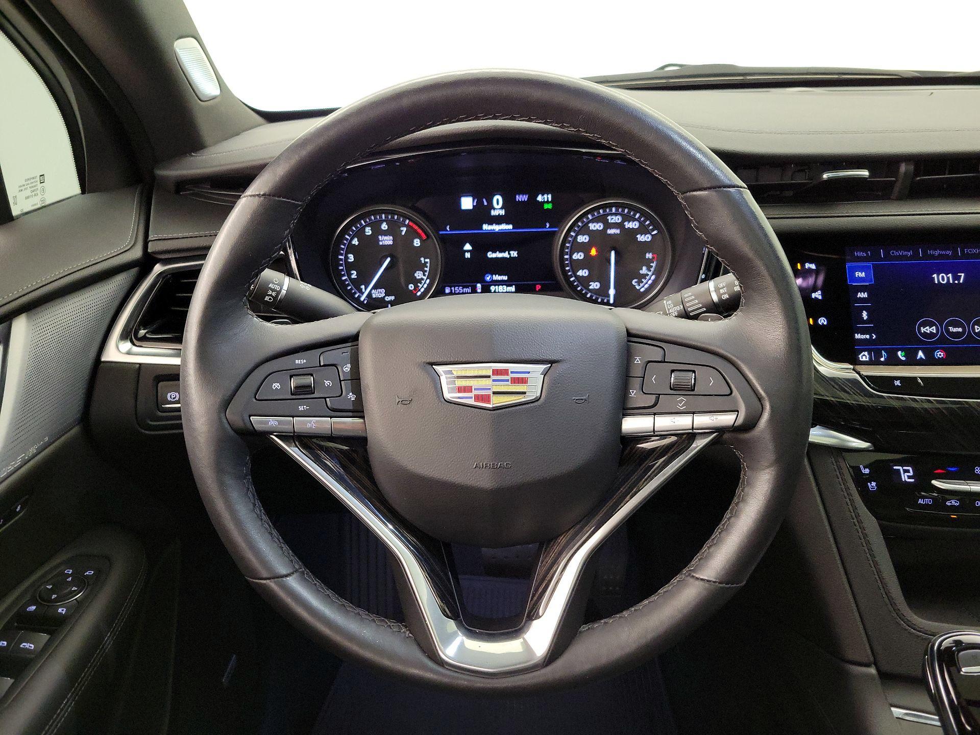 Thumbnail: 2023 Cadillac XT6 - 10