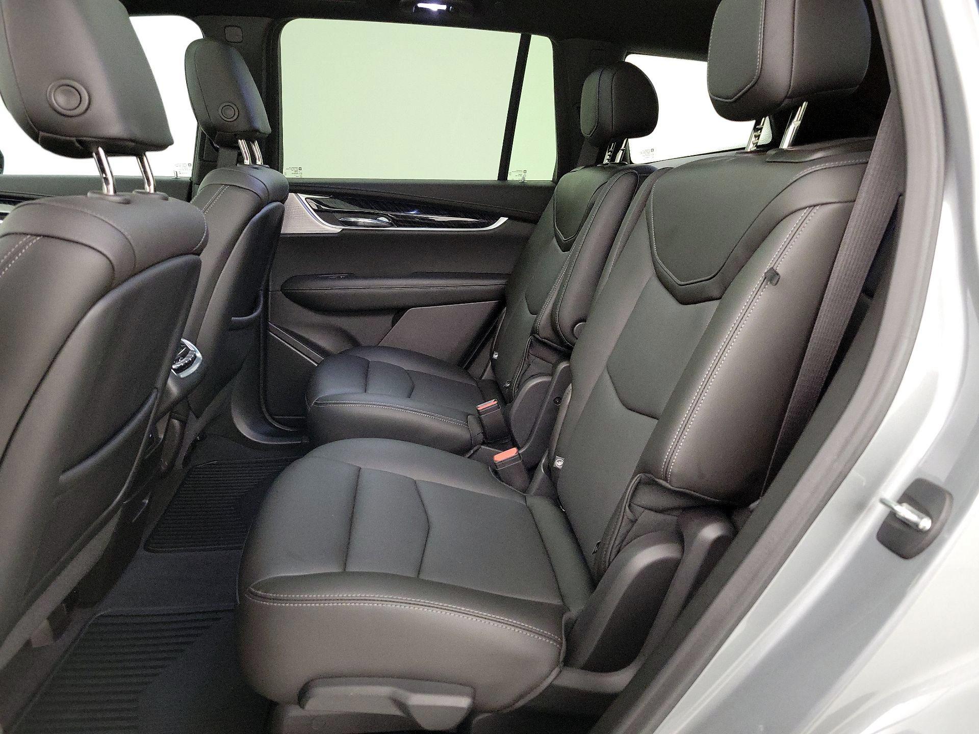 Thumbnail: 2023 Cadillac XT6 - 20