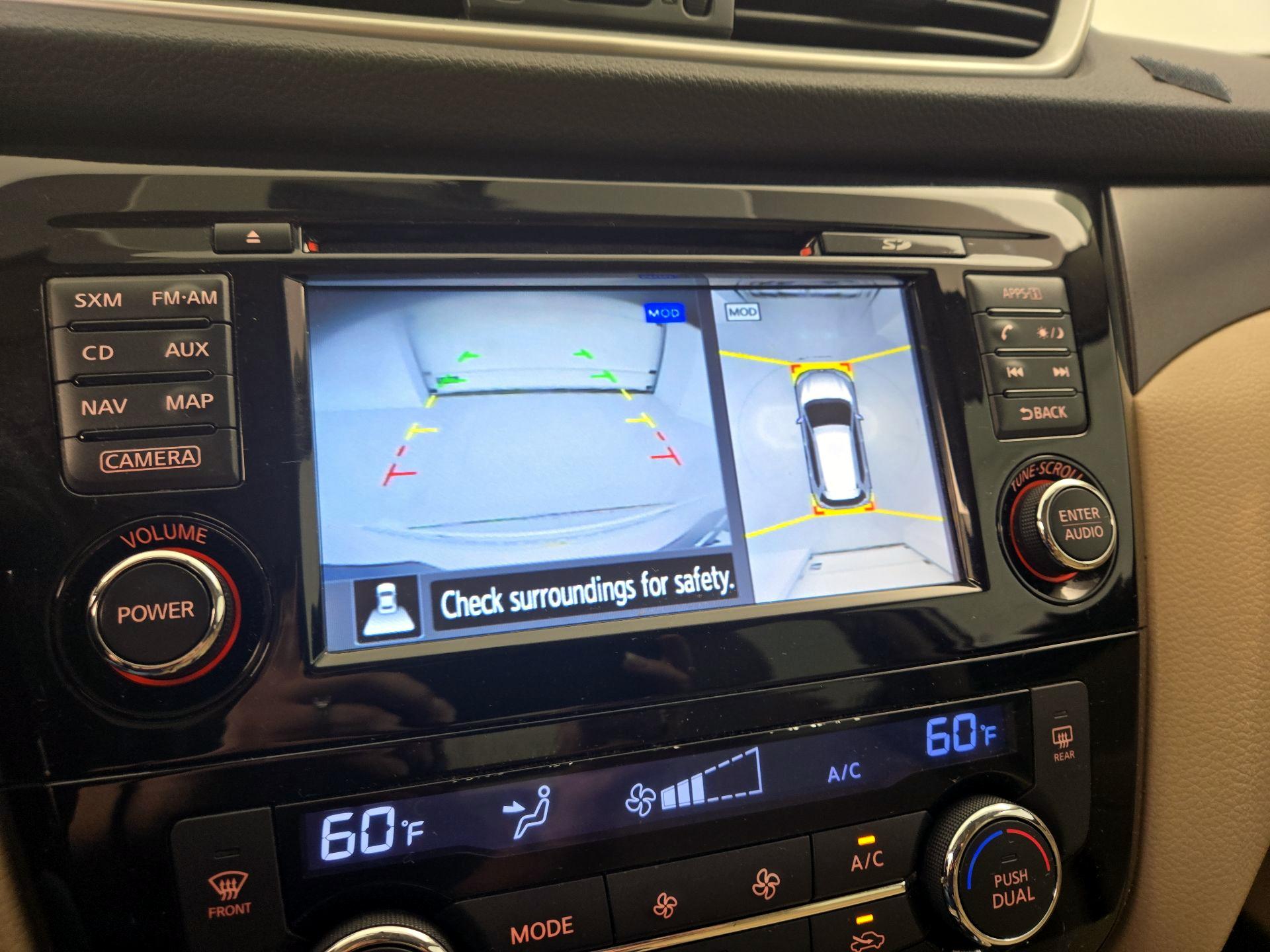 Thumbnail: 2016 Nissan Rogue - 15