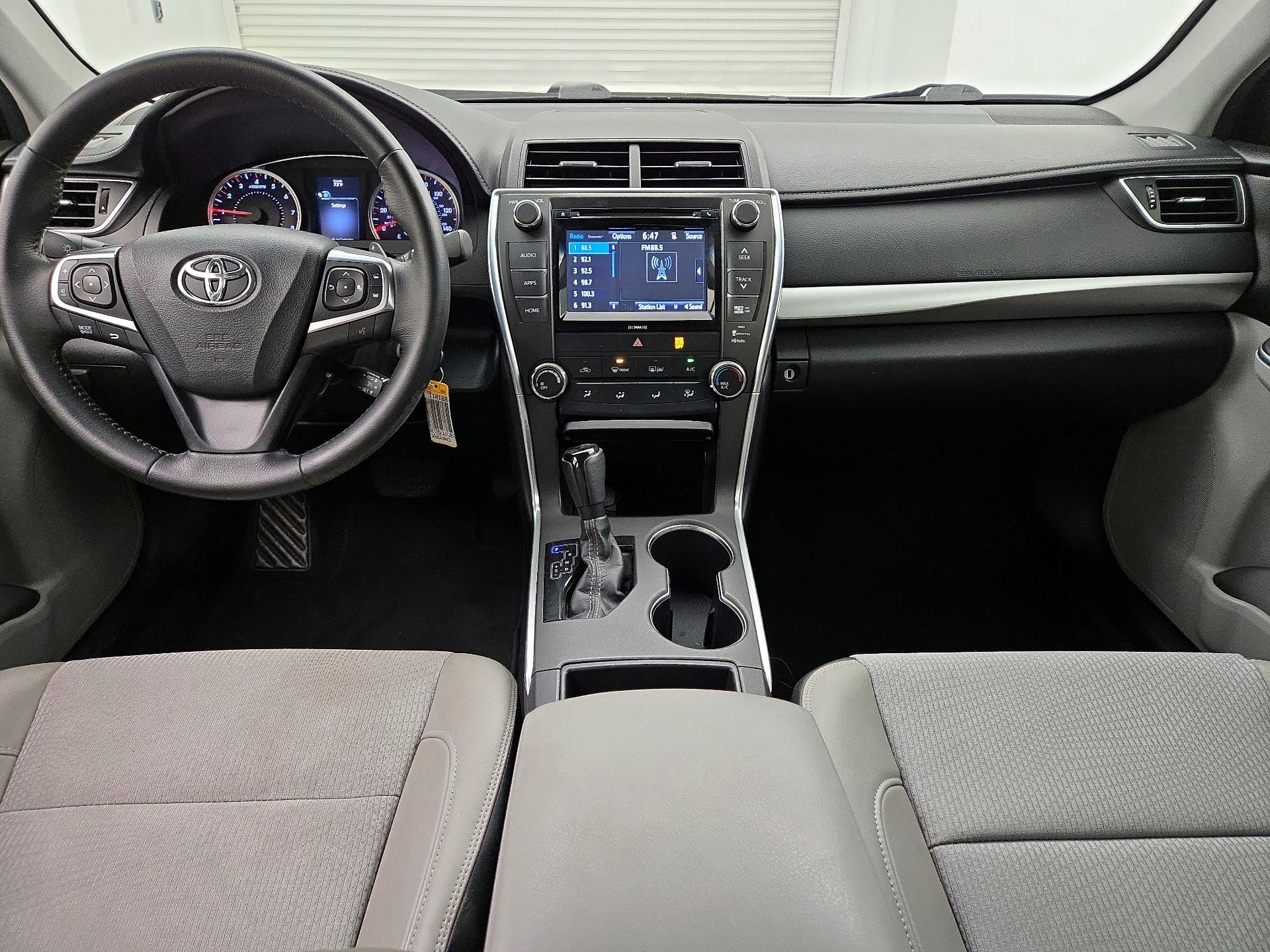 Thumbnail: 2016 Toyota Camry - 9