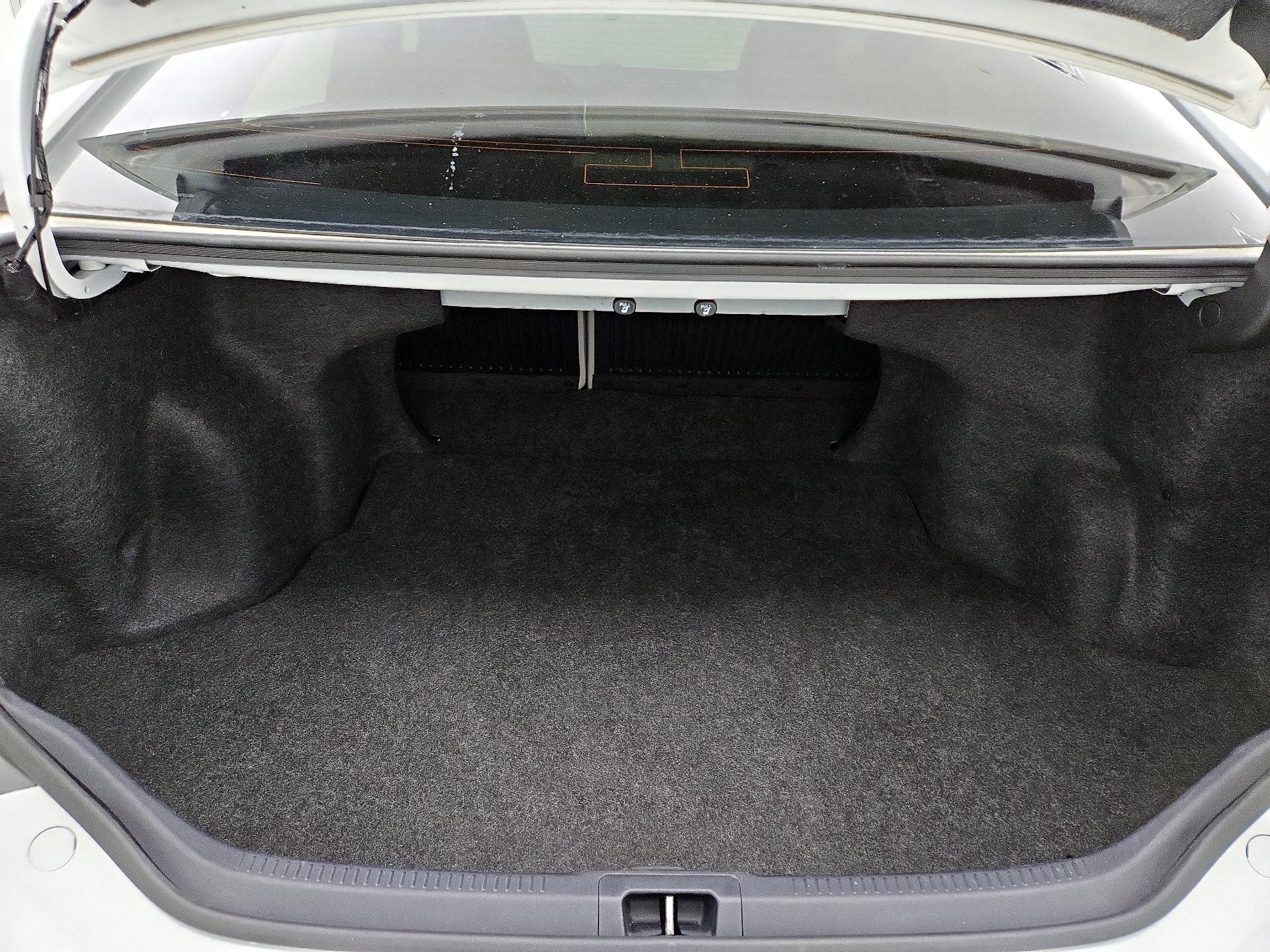 Thumbnail: 2016 Toyota Camry - 19