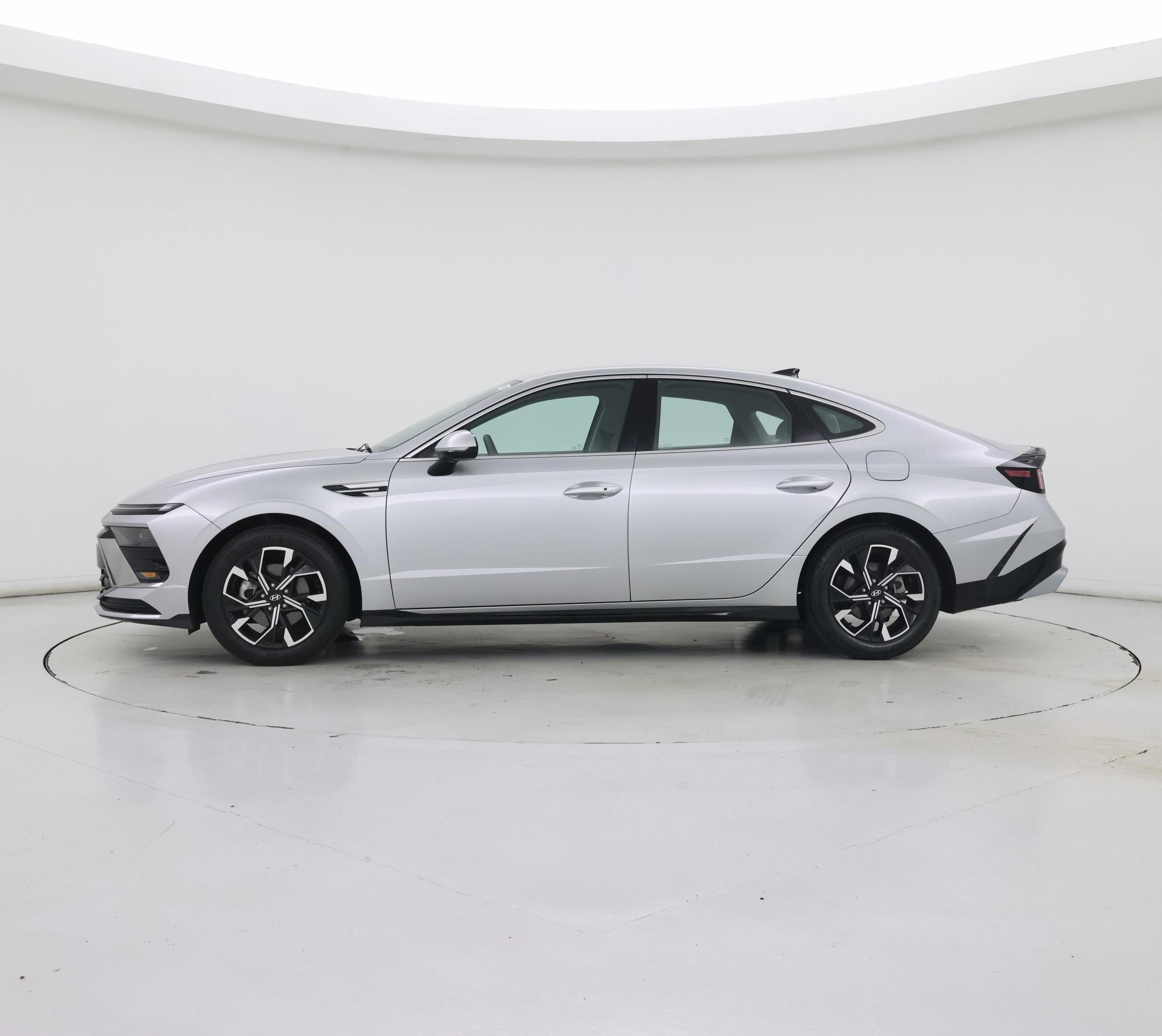 Thumbnail: 2024 Hyundai Sonata - 3