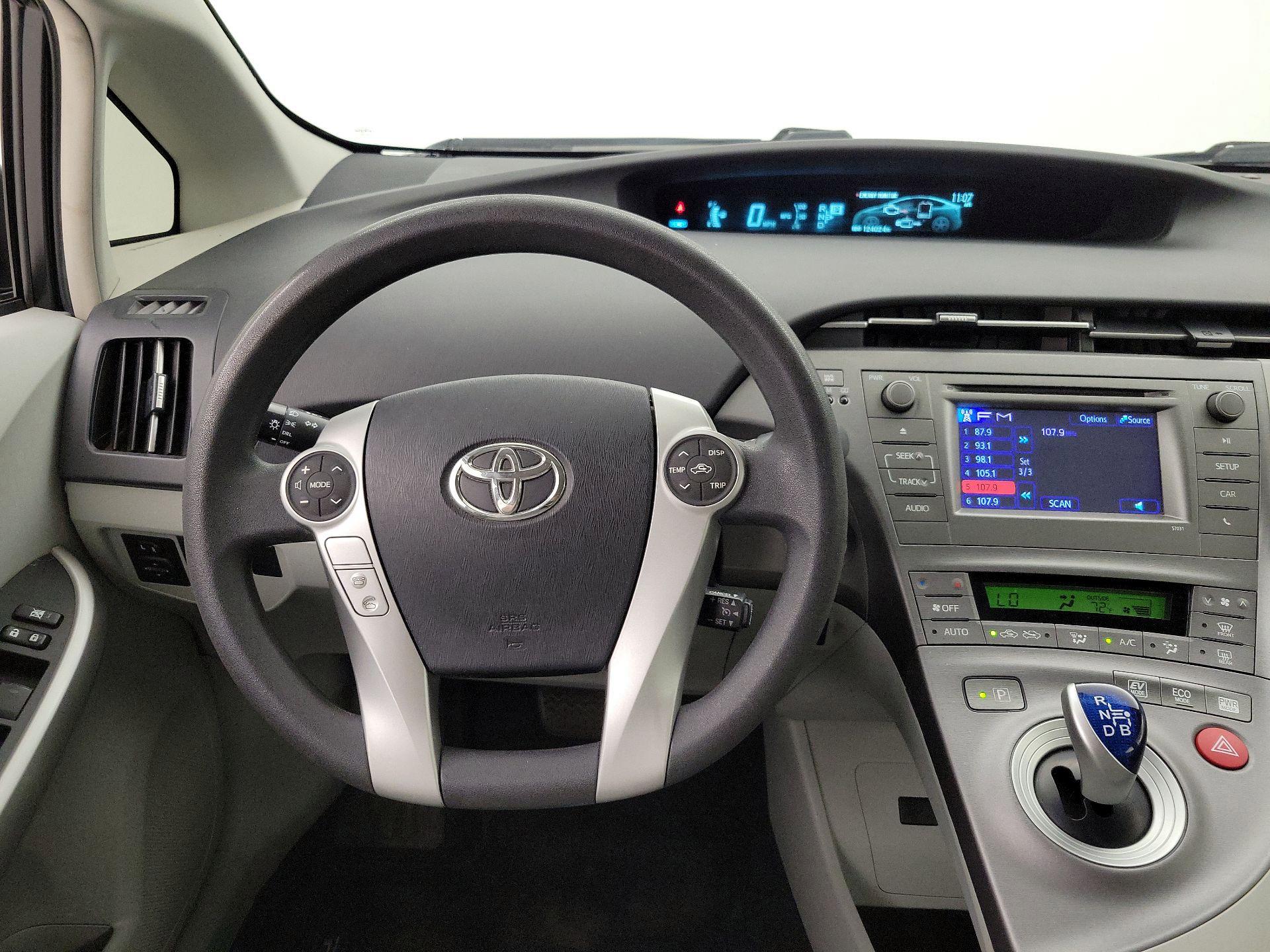 Thumbnail: 2013 Toyota Prius - 10
