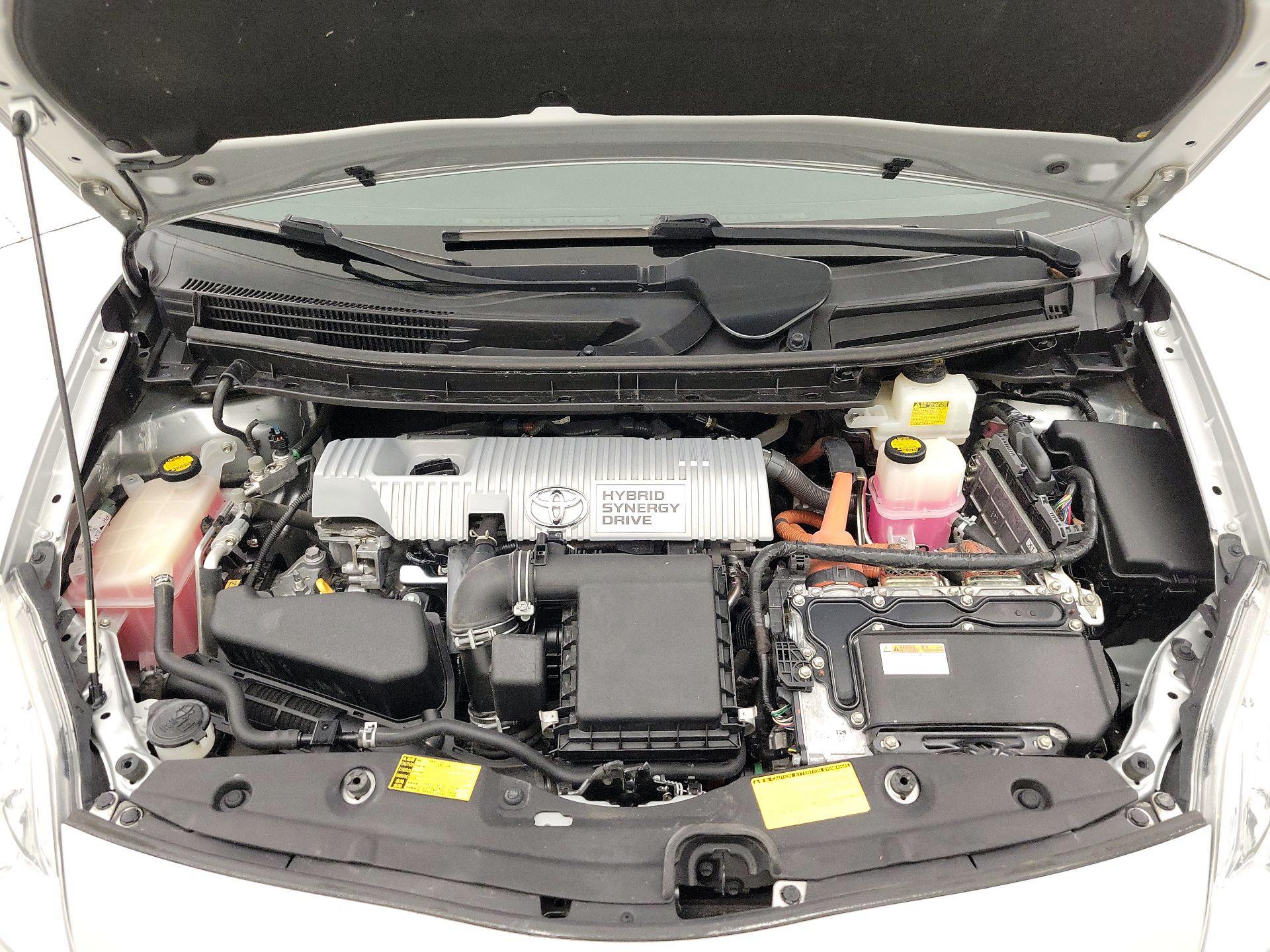 Thumbnail: 2013 Toyota Prius - 19
