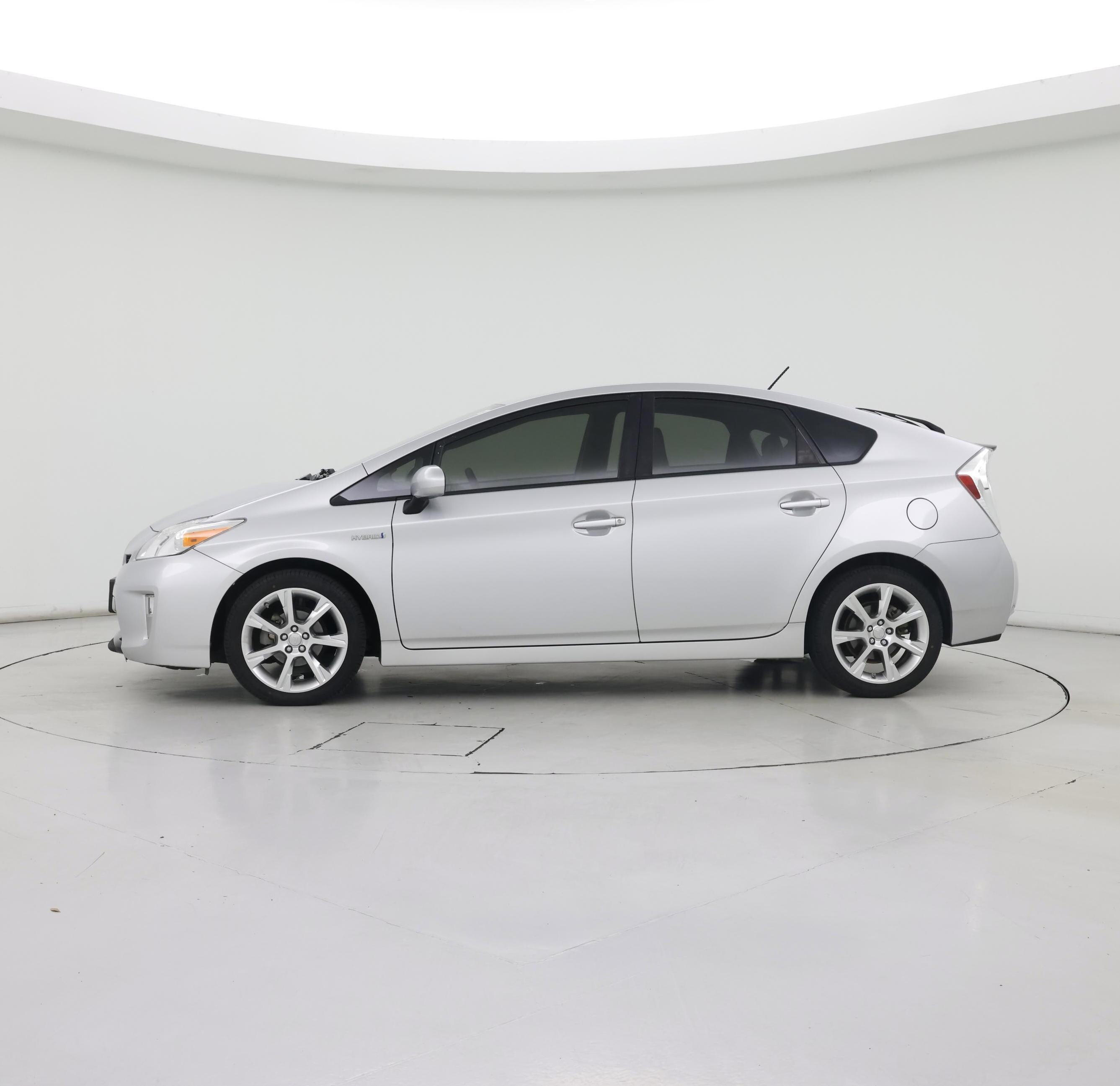 Thumbnail: 2013 Toyota Prius - 3