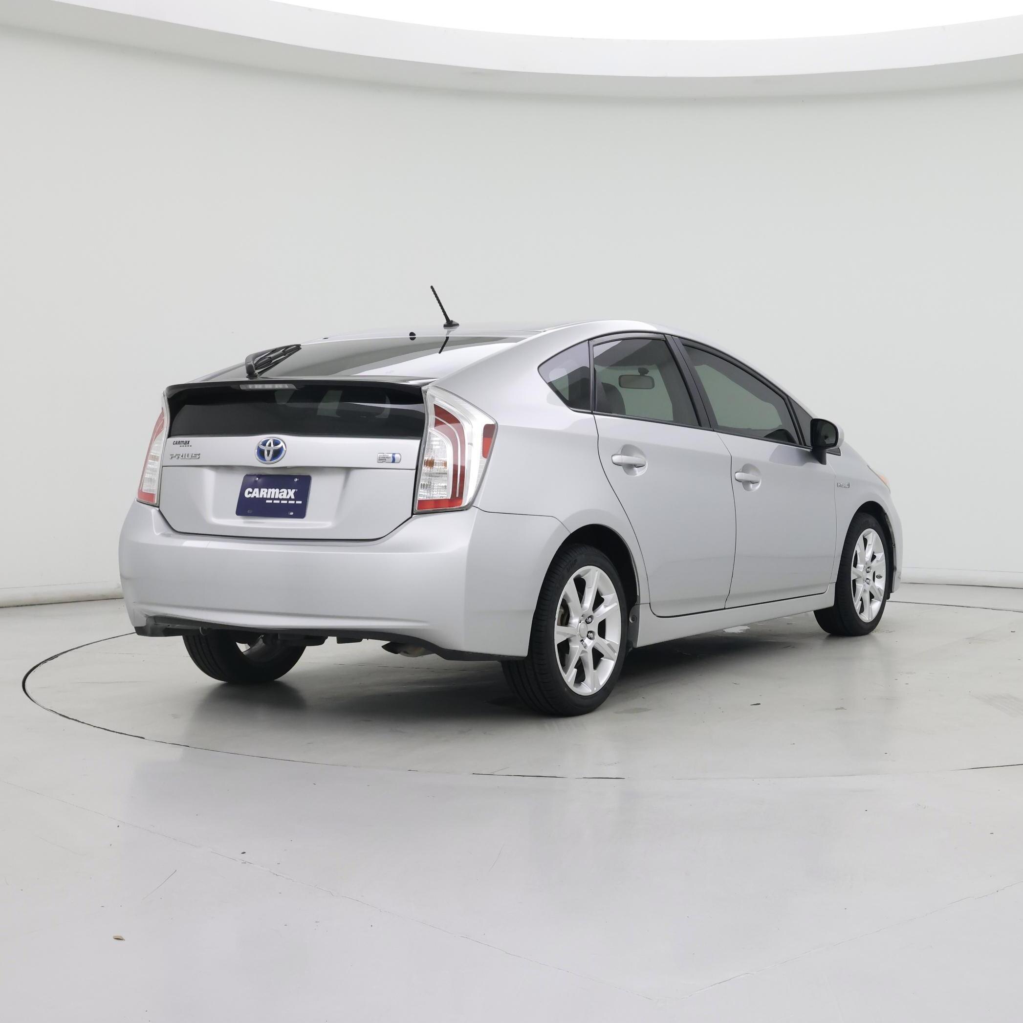 Thumbnail: 2013 Toyota Prius - 8
