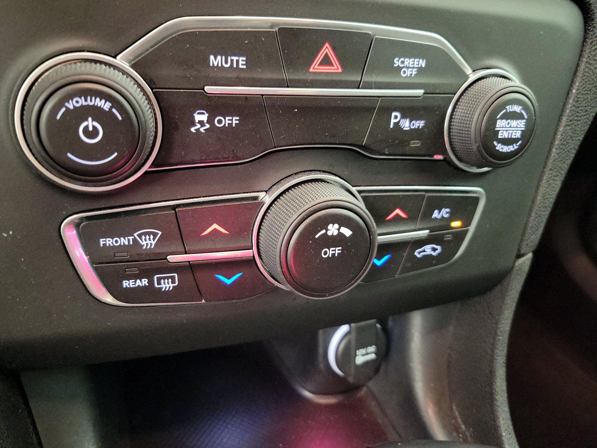 Thumbnail: 2019 Dodge Charger - 16