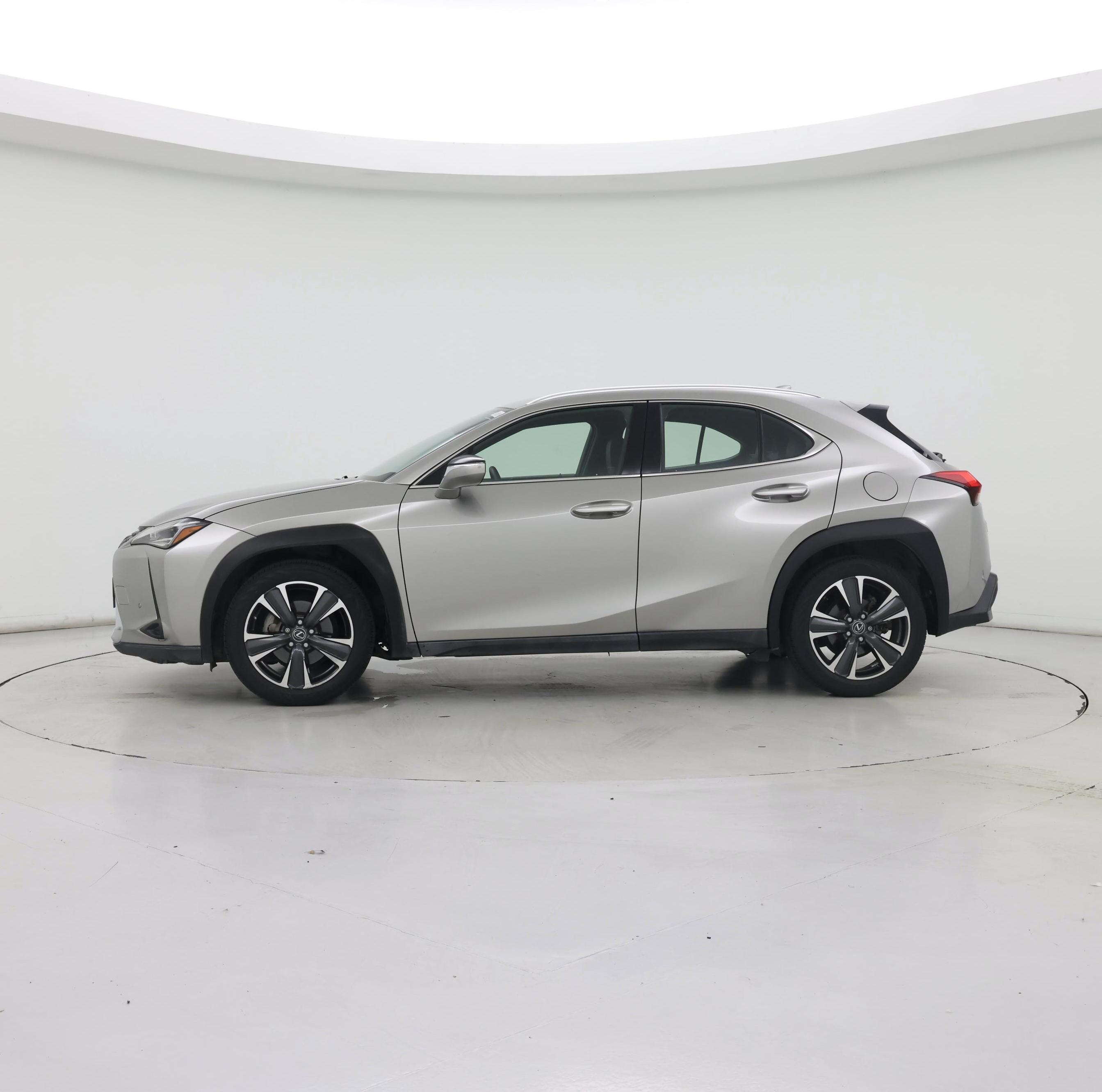 Thumbnail: 2019 Lexus UX - 3