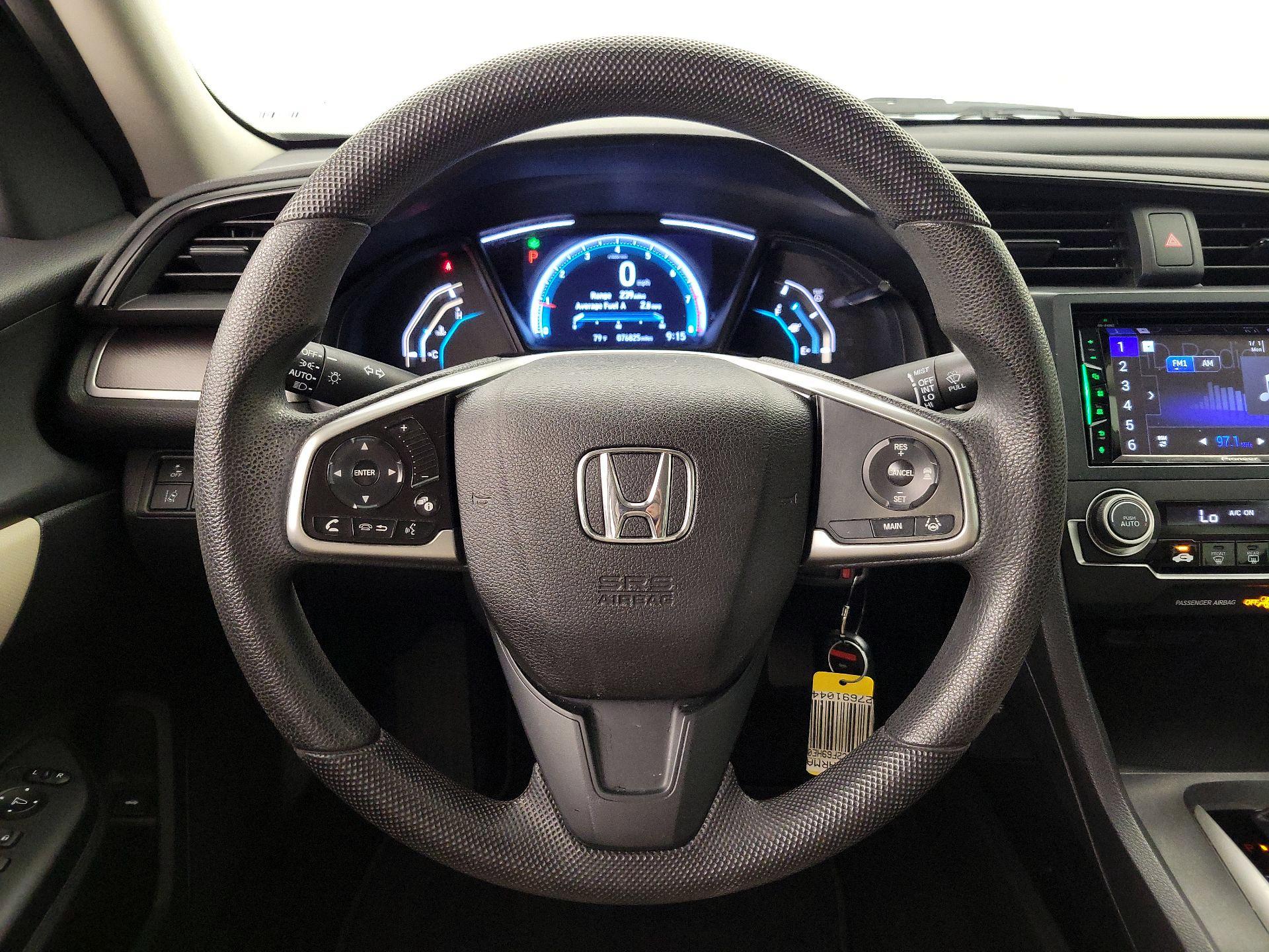 Thumbnail: 2017 Honda Civic - 10