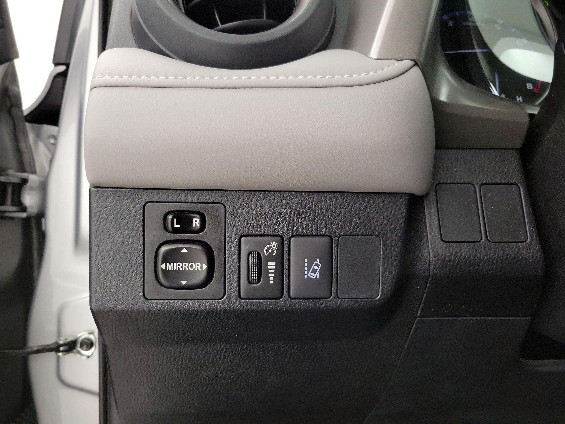 Thumbnail: 2017 Toyota RAV4 - 13