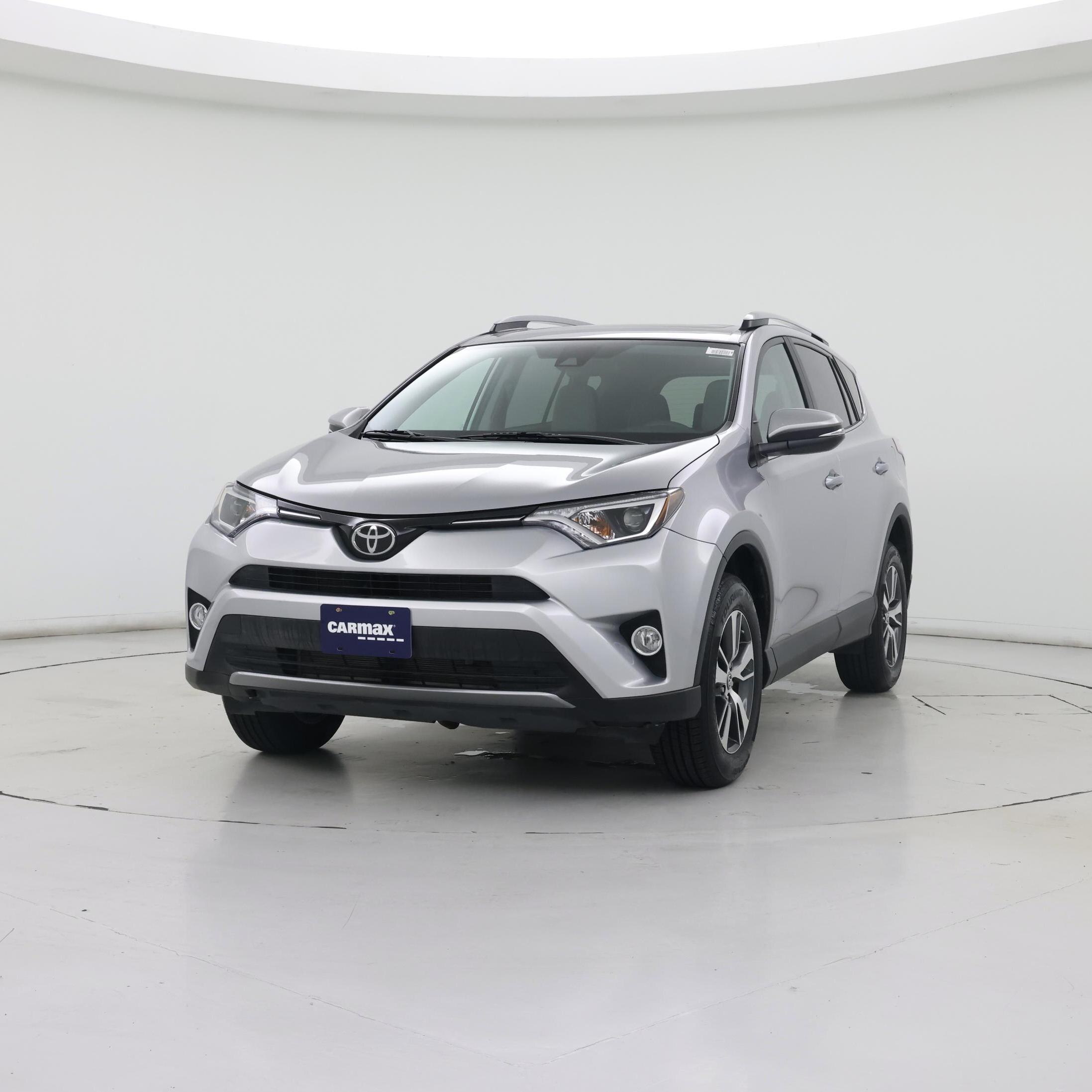Thumbnail: 2017 Toyota RAV4 - 4