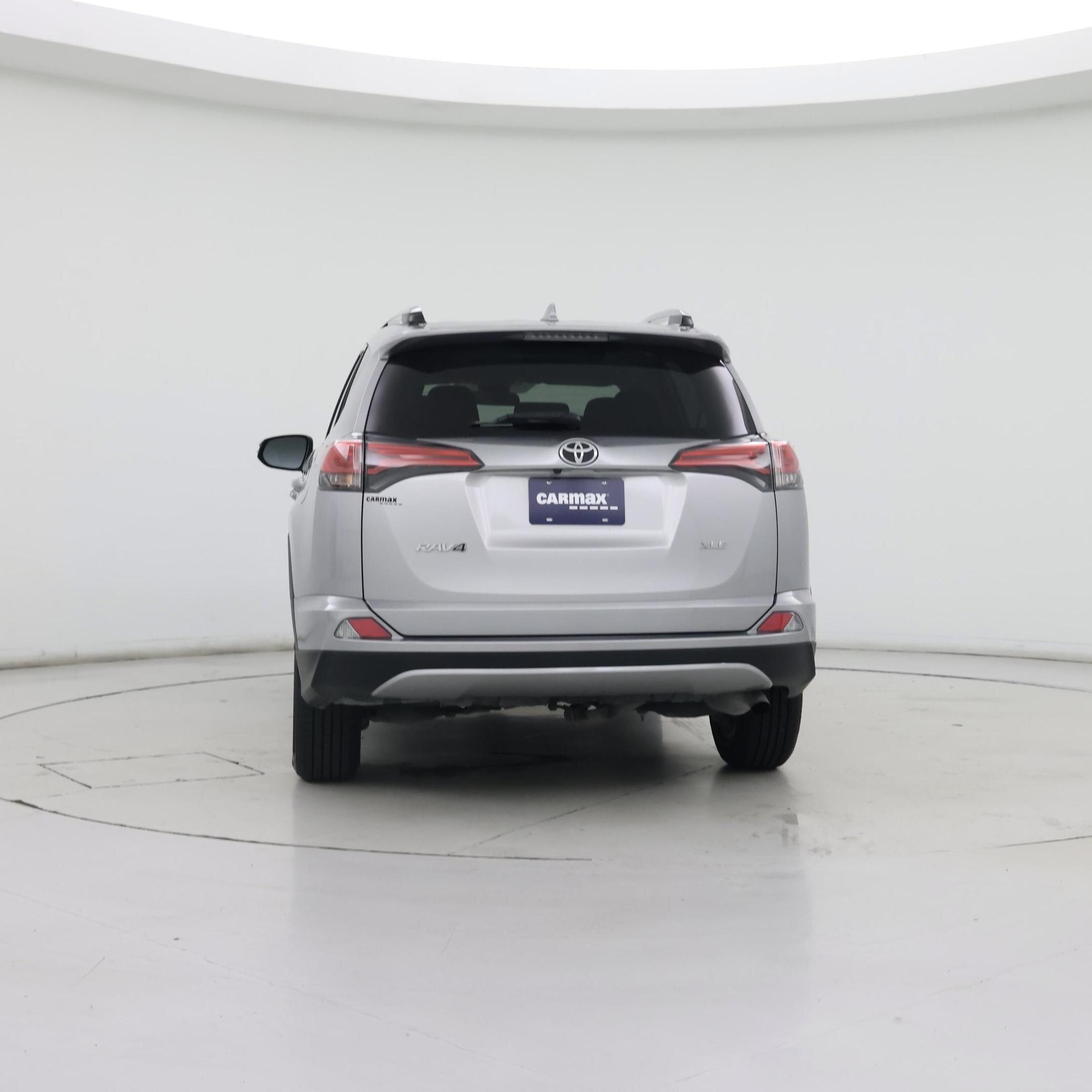Thumbnail: 2017 Toyota RAV4 - 6