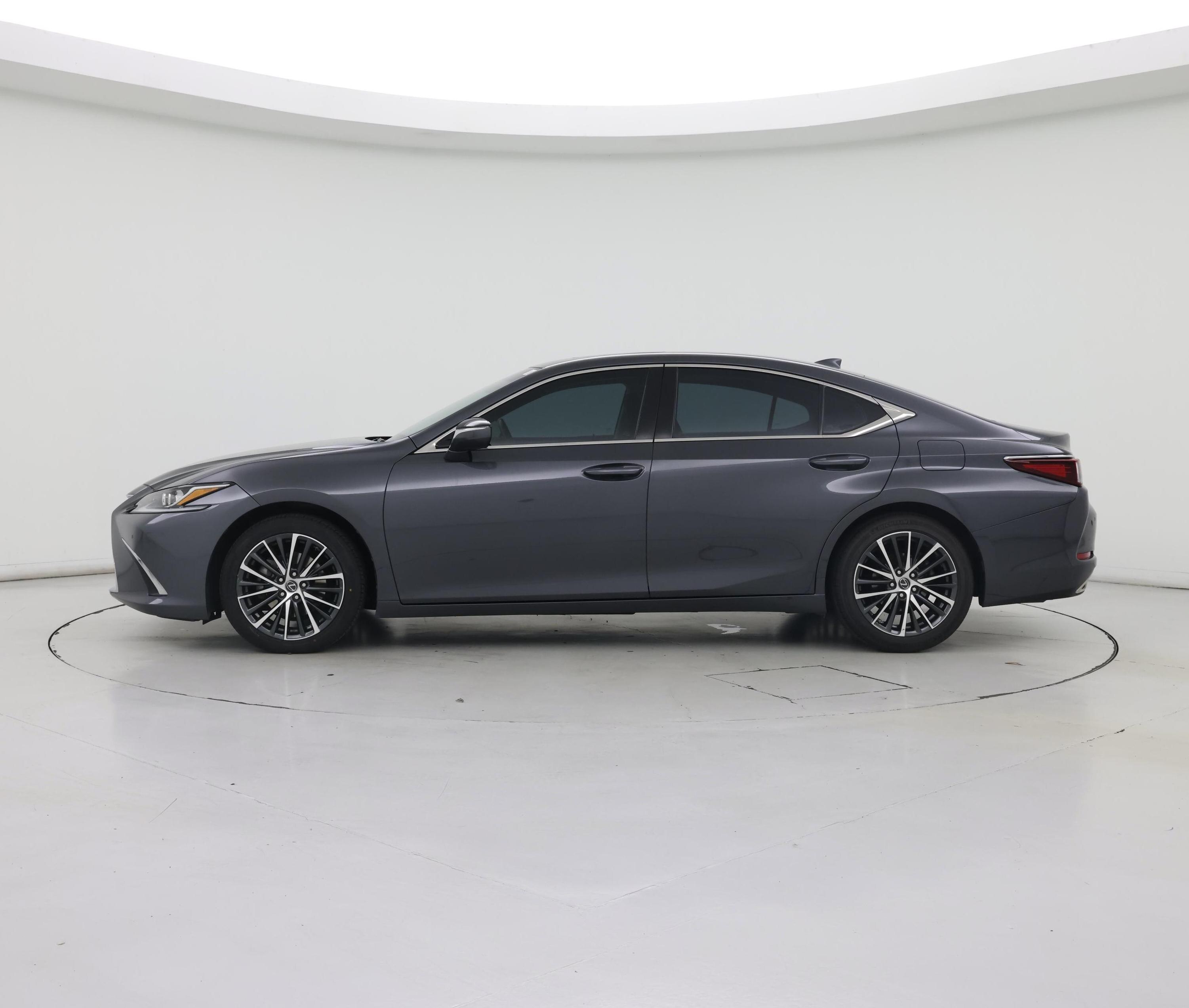 Thumbnail: 2022 Lexus ES - 3